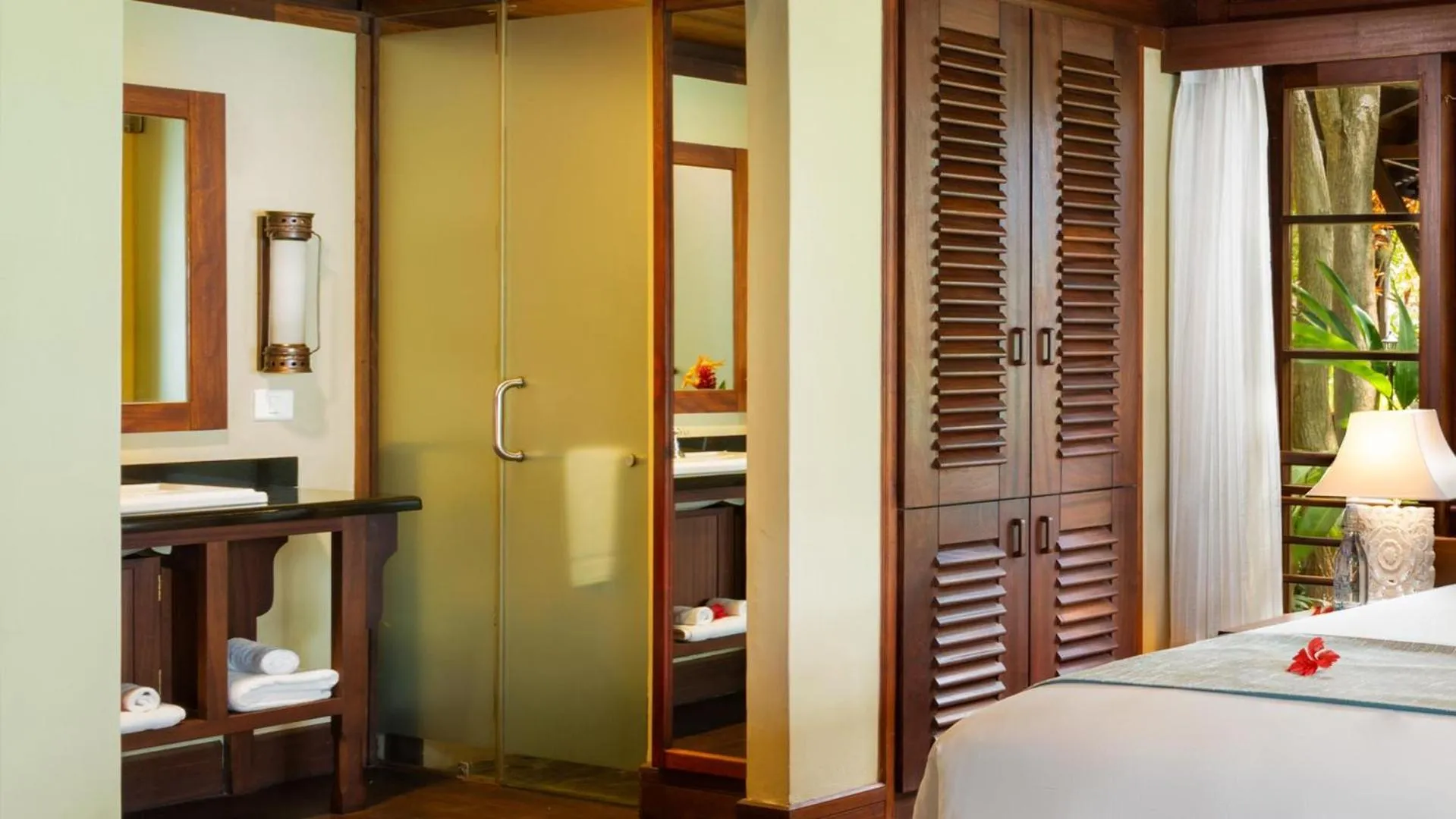Shower, Bed in JA Enchanted Island Resort Seychelles