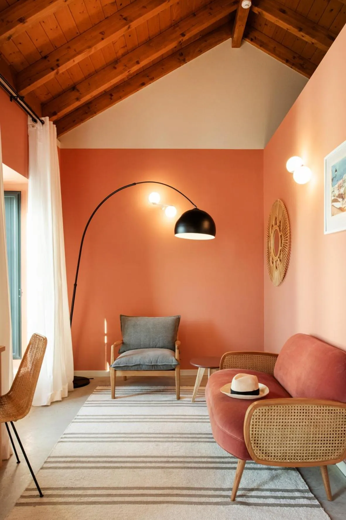 Seating area in Casa Rosa Villa with Pool in Olhao Centre