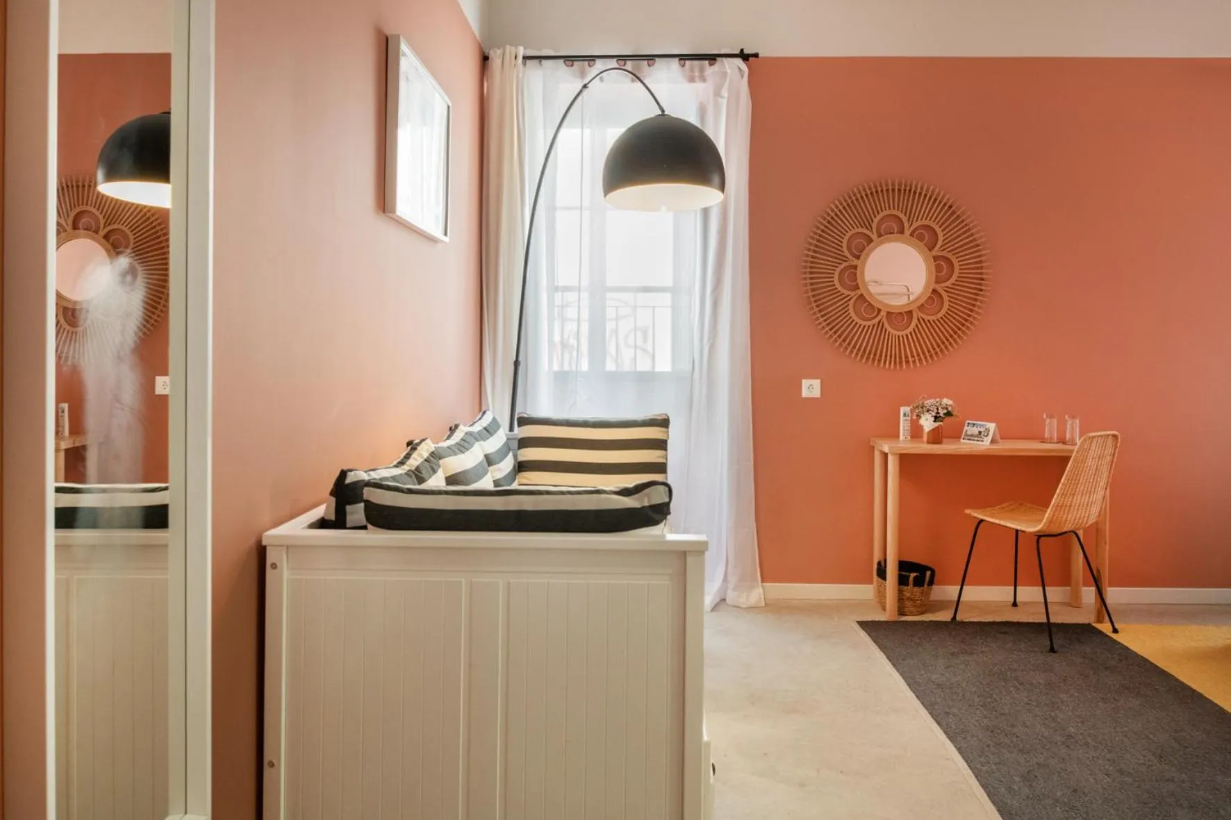 Bed in Casa Rosa Villa with Pool in Olhao Centre