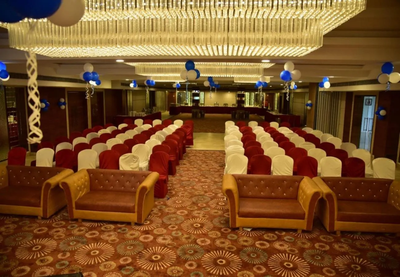 Banquet/Function facilities in Rang Lords Inn Bharuch
