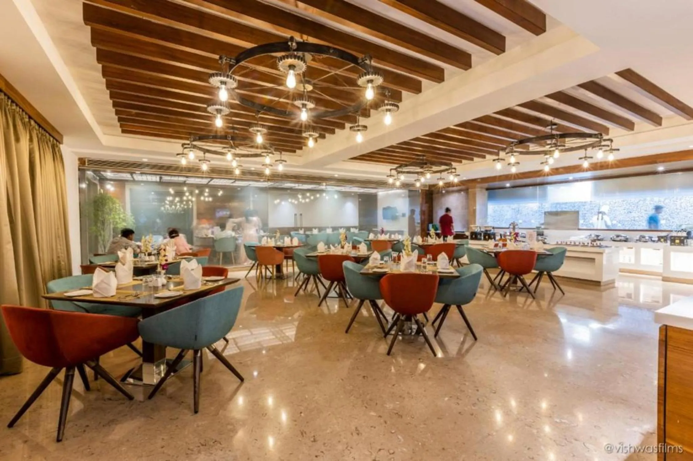 Restaurant/places to eat in Rang Lords Inn Bharuch