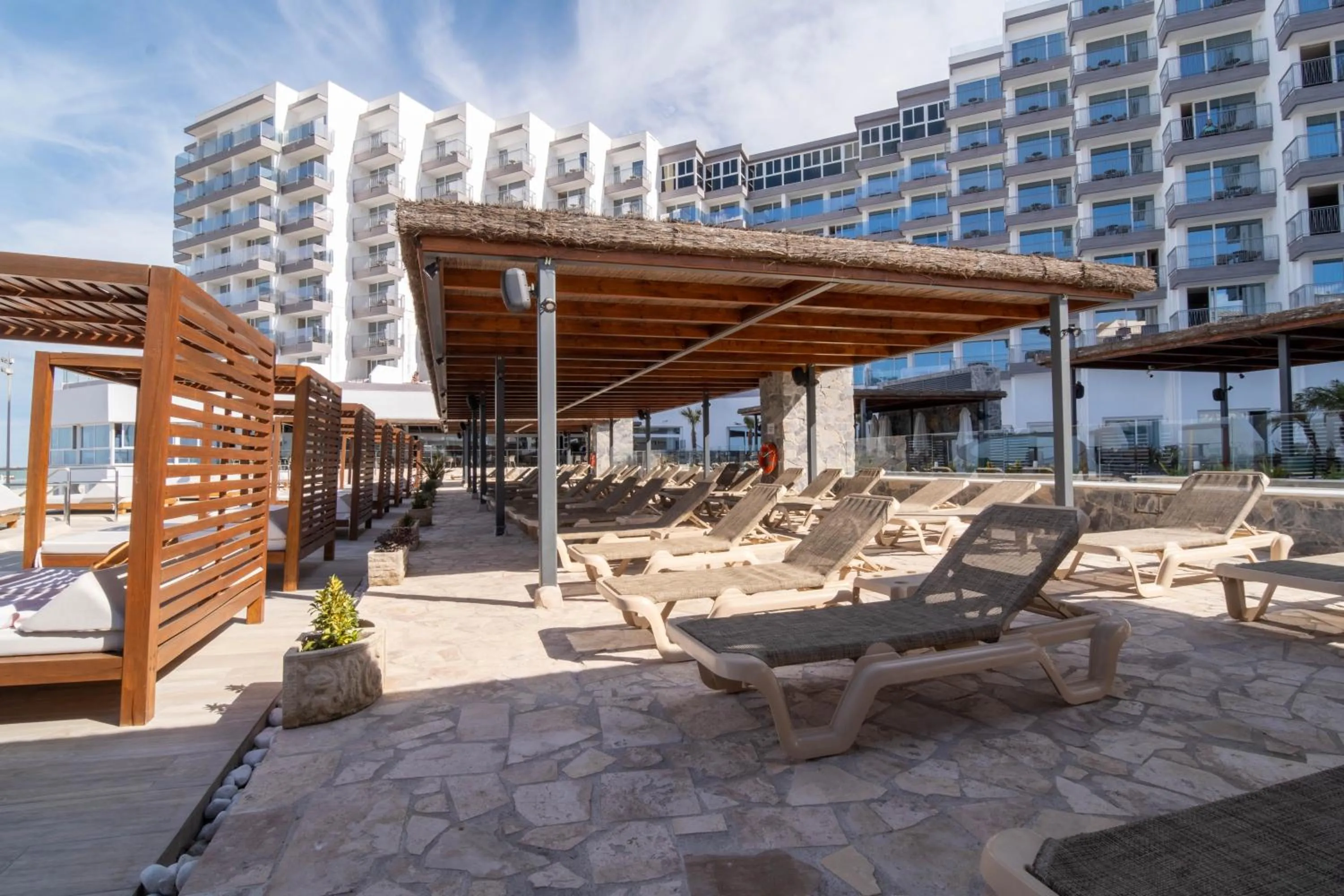 Patio in Cádiz Bahía by QHotels