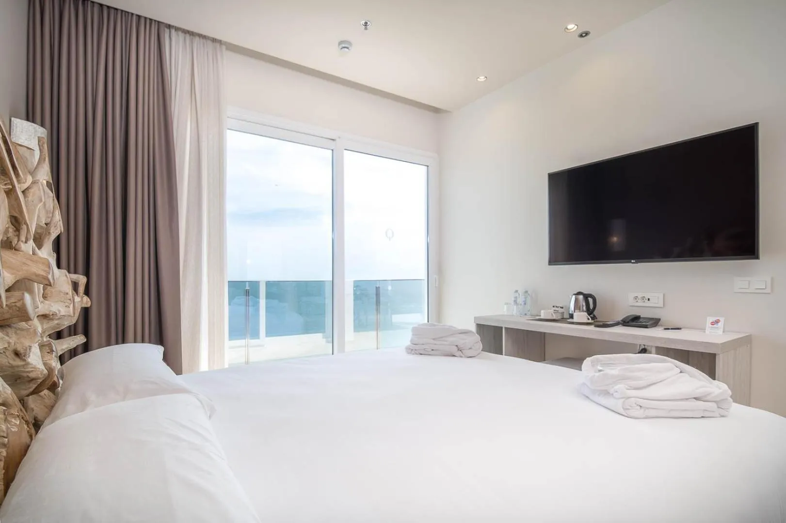 Bed in Cádiz Bahía by QHotels