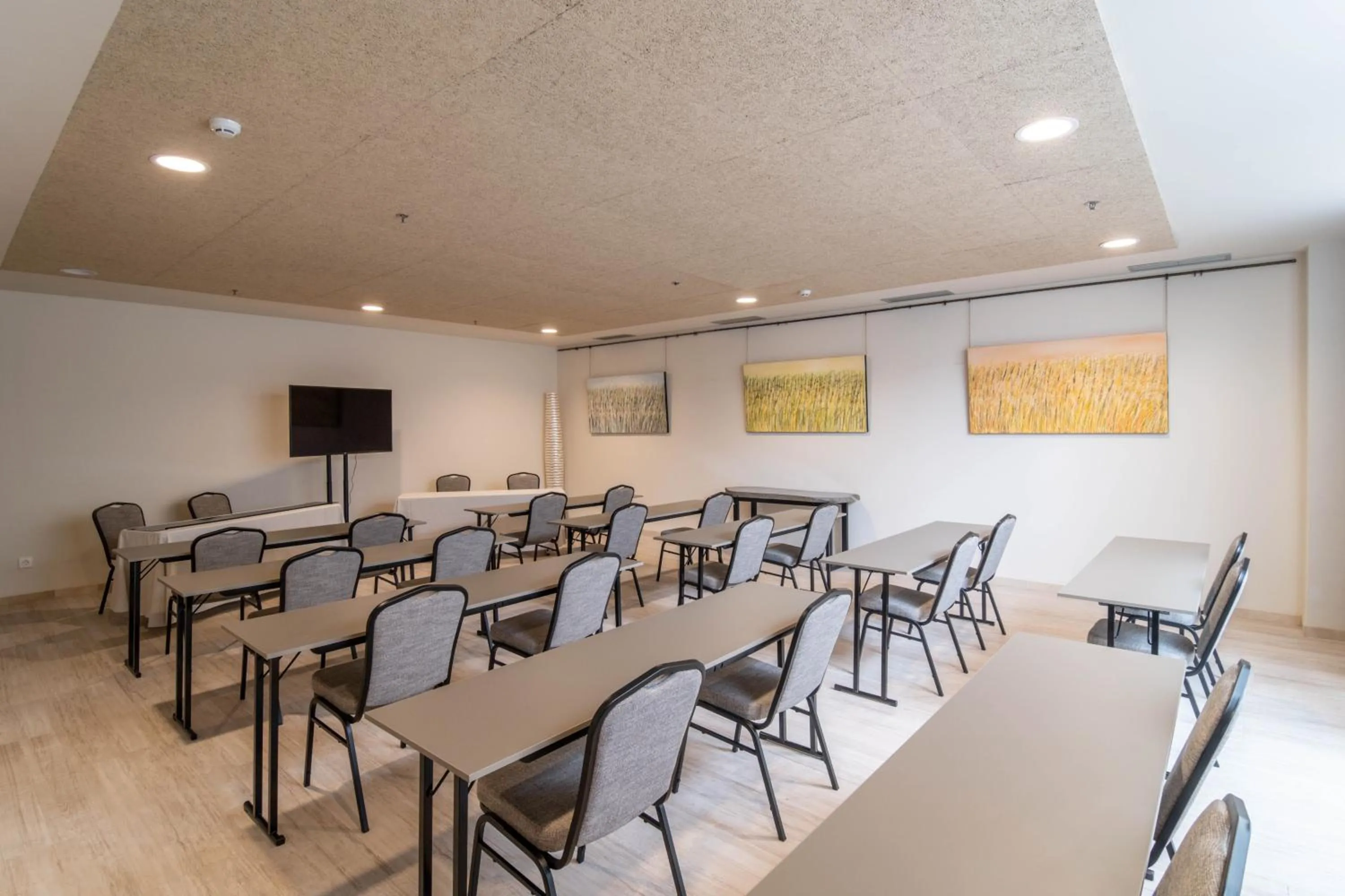 Meeting/conference room in Cádiz Bahía by QHotels