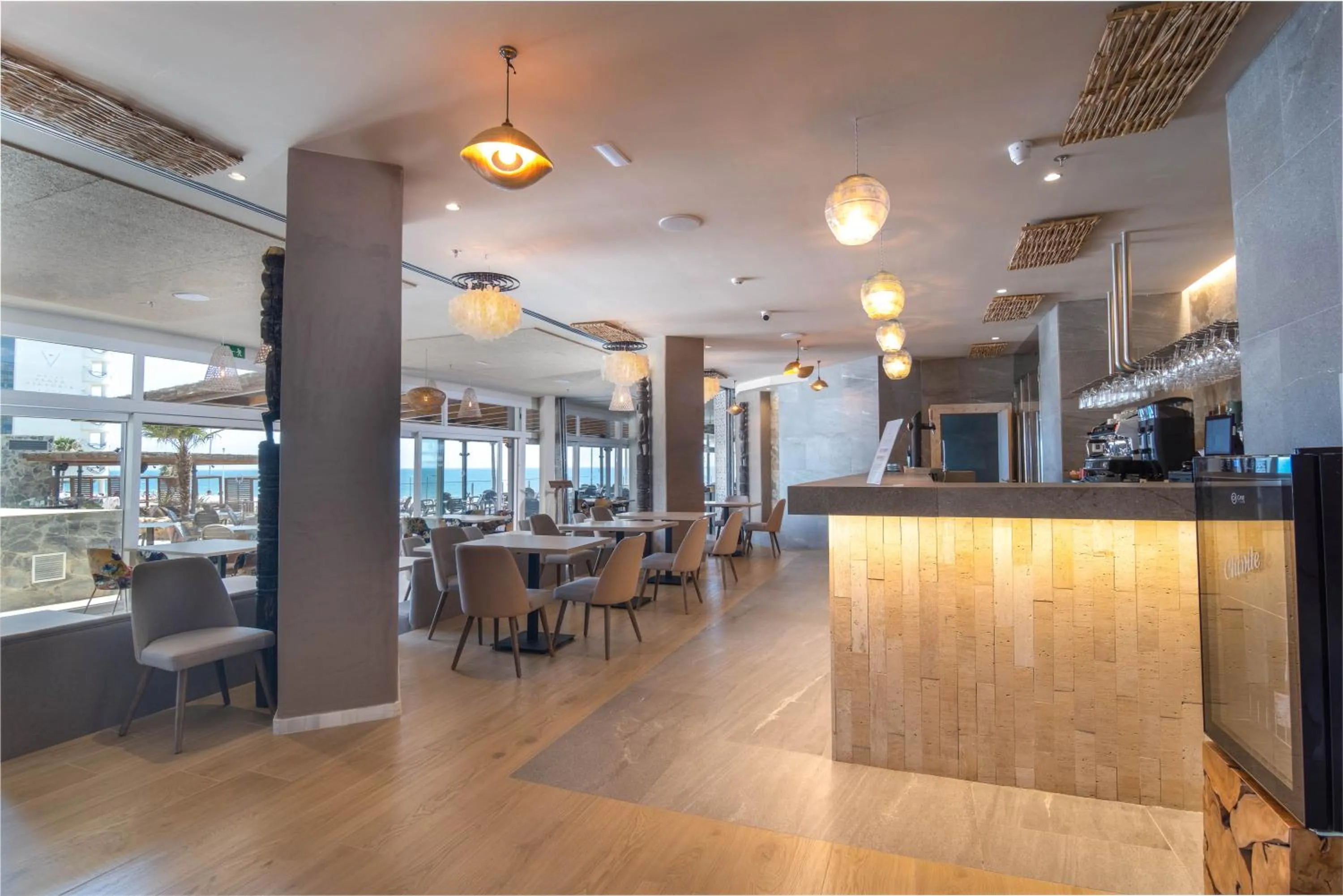 Restaurant/places to eat in Cádiz Bahía by QHotels