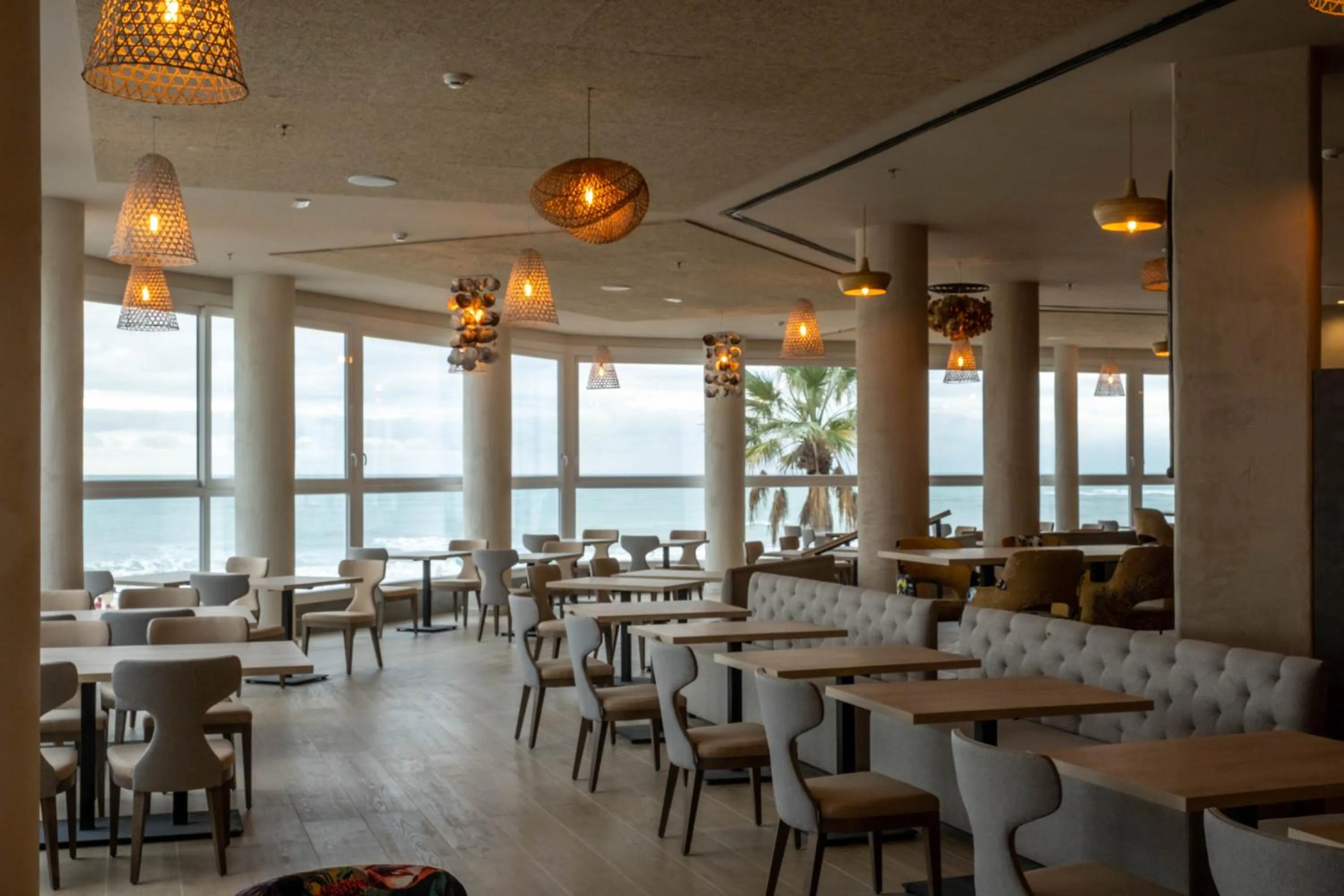 Restaurant/places to eat in Cádiz Bahía by QHotels