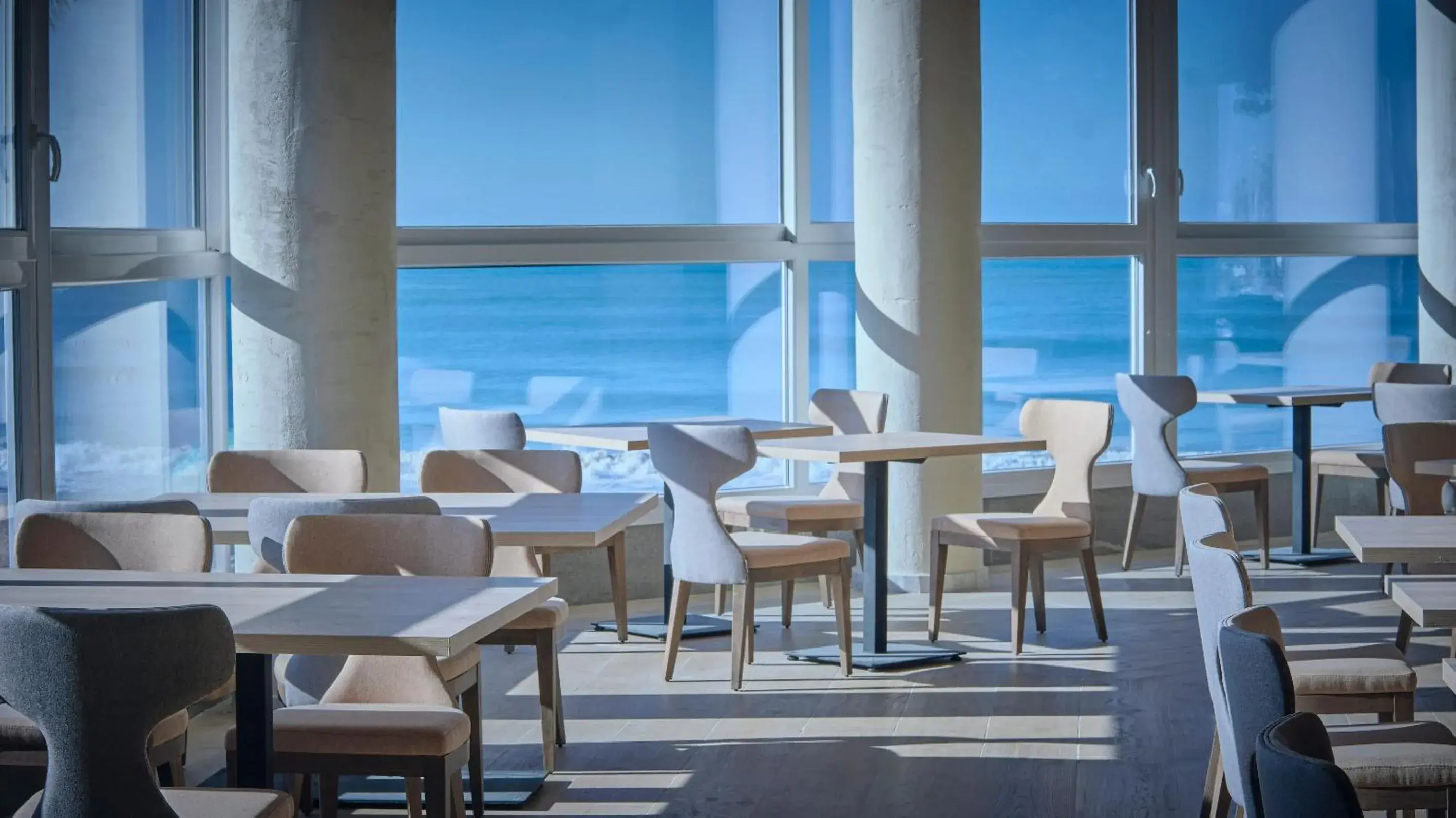 Restaurant/places to eat in Cádiz Bahía by QHotels Restaurant/places to eat in Cádiz Bahía by QHotels