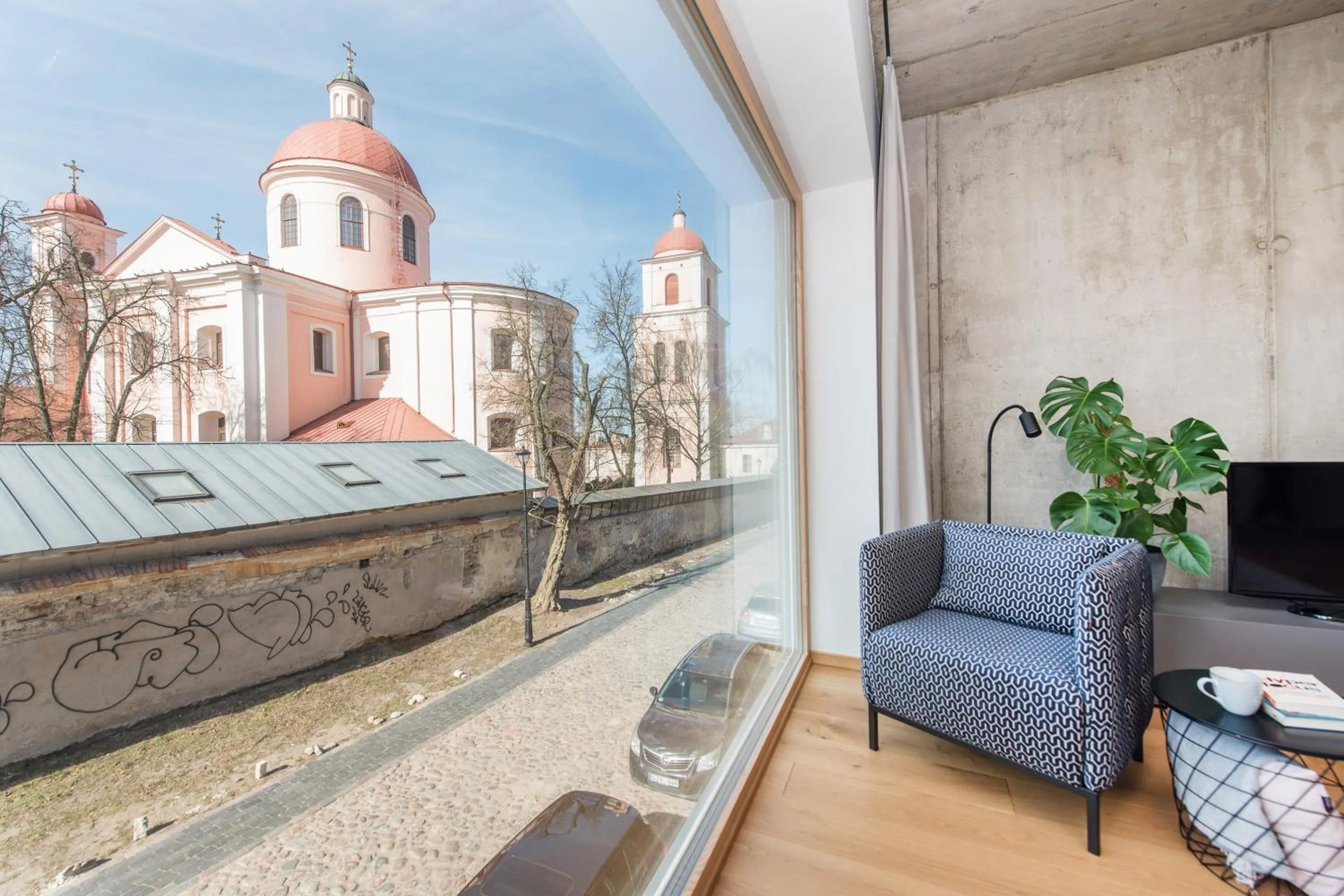 New Bastion Life Apartments w- Free Garage Prkg & Self Check-in I cohost