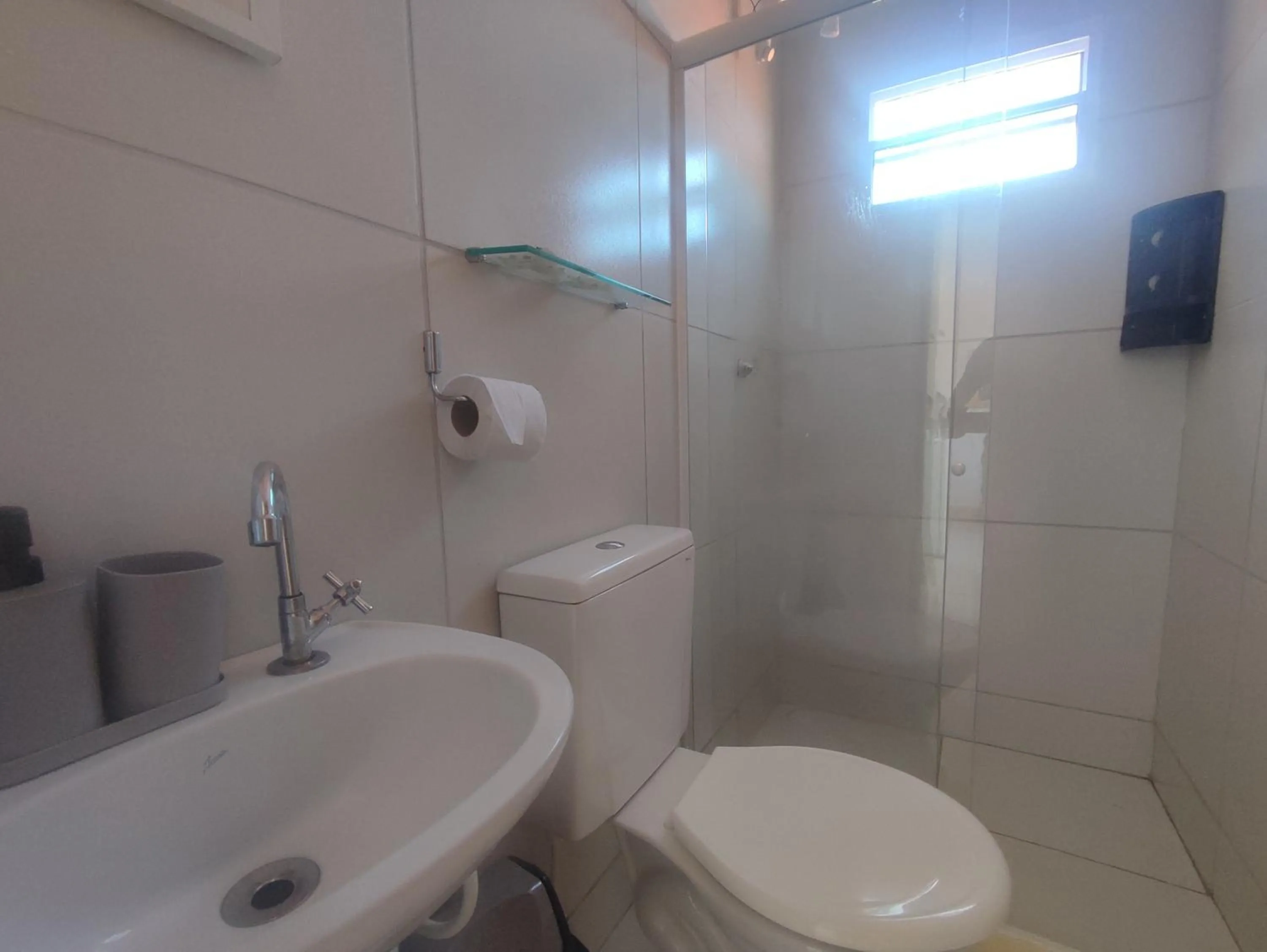 Shower in Pousada Santovo