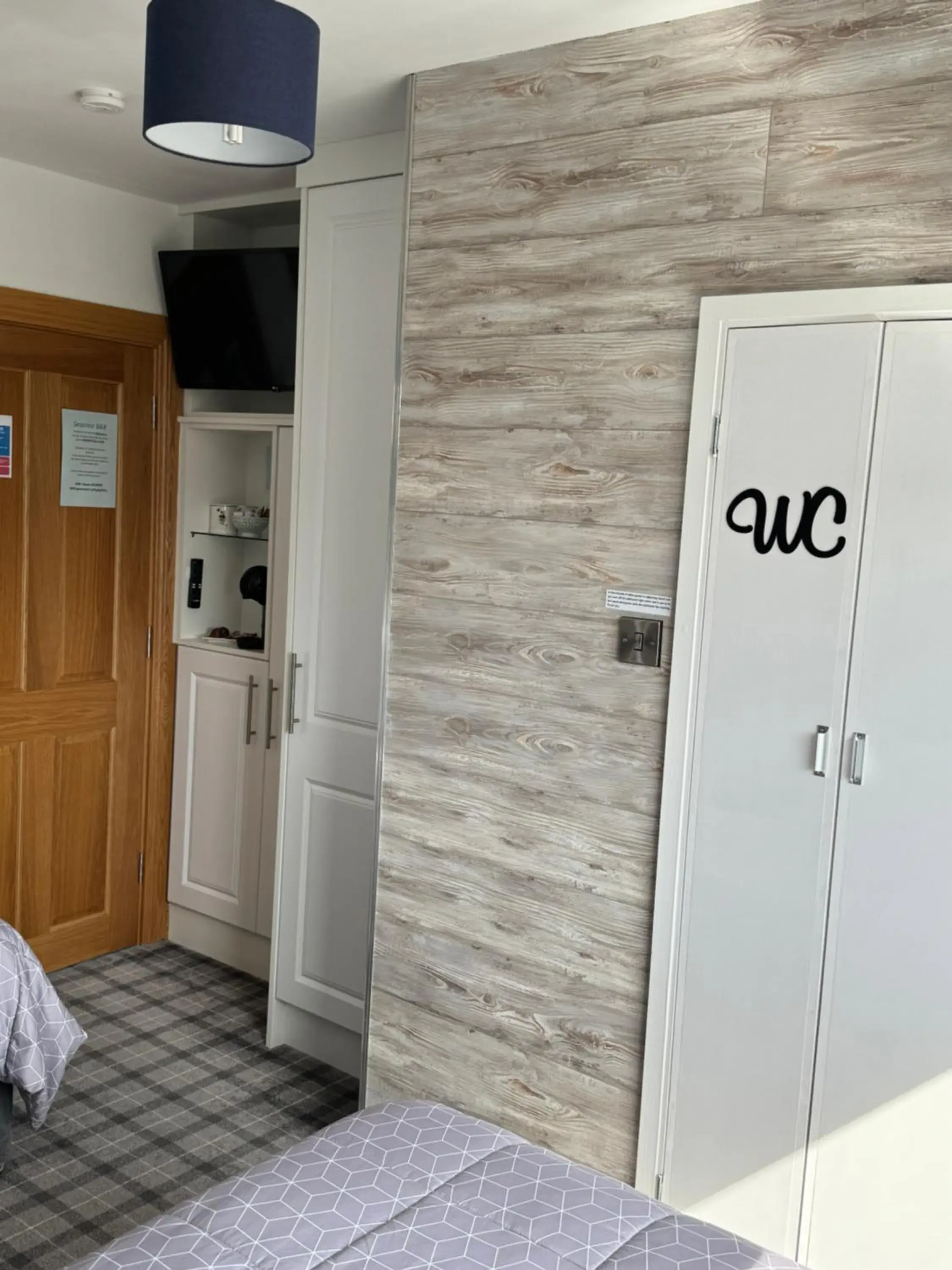 Double Room with Private Bathroom in Seacrest B&B Double Room with Private Bathroom in Seacrest B&B