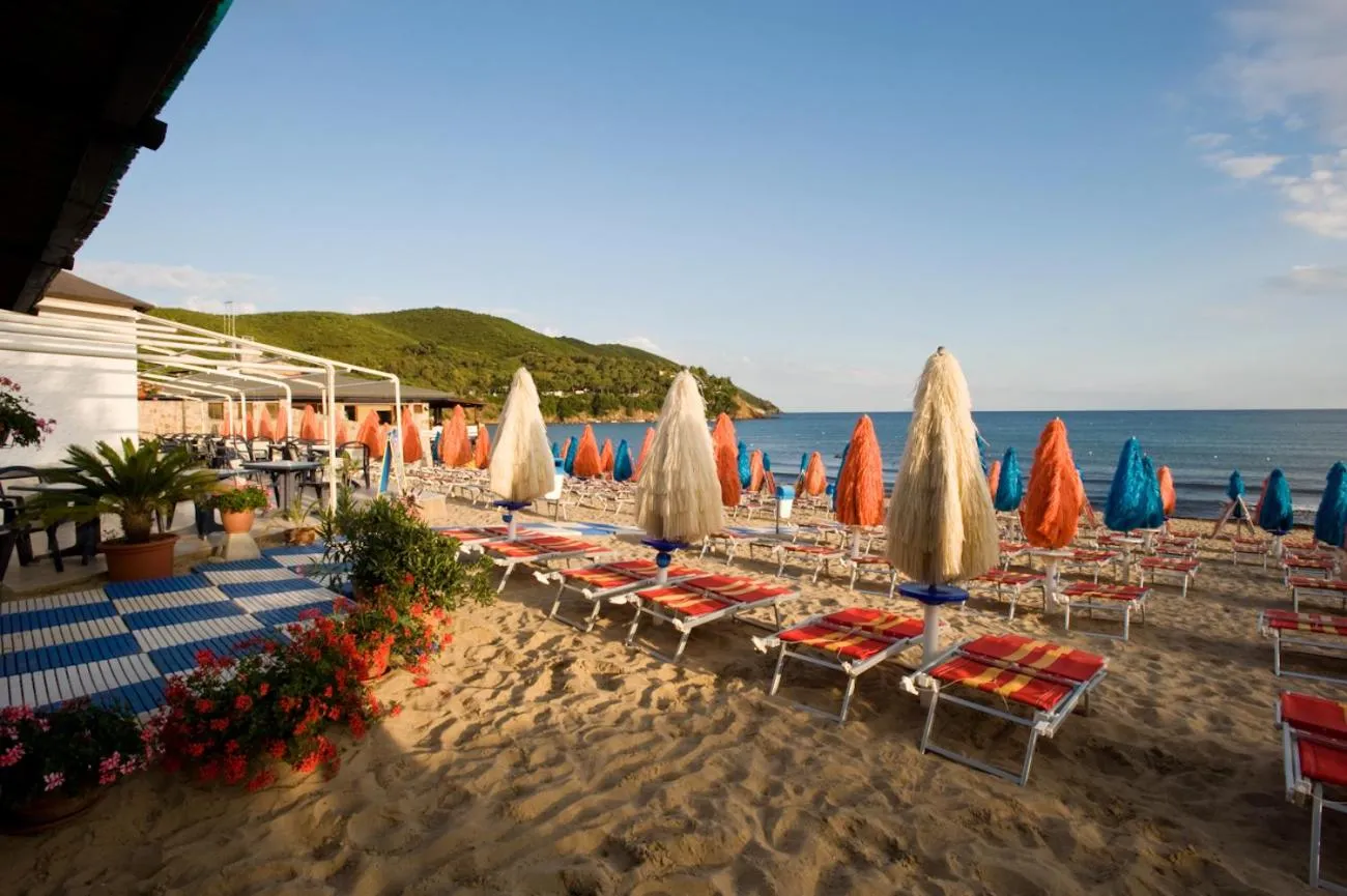 Beach in Hotel Club Lacona