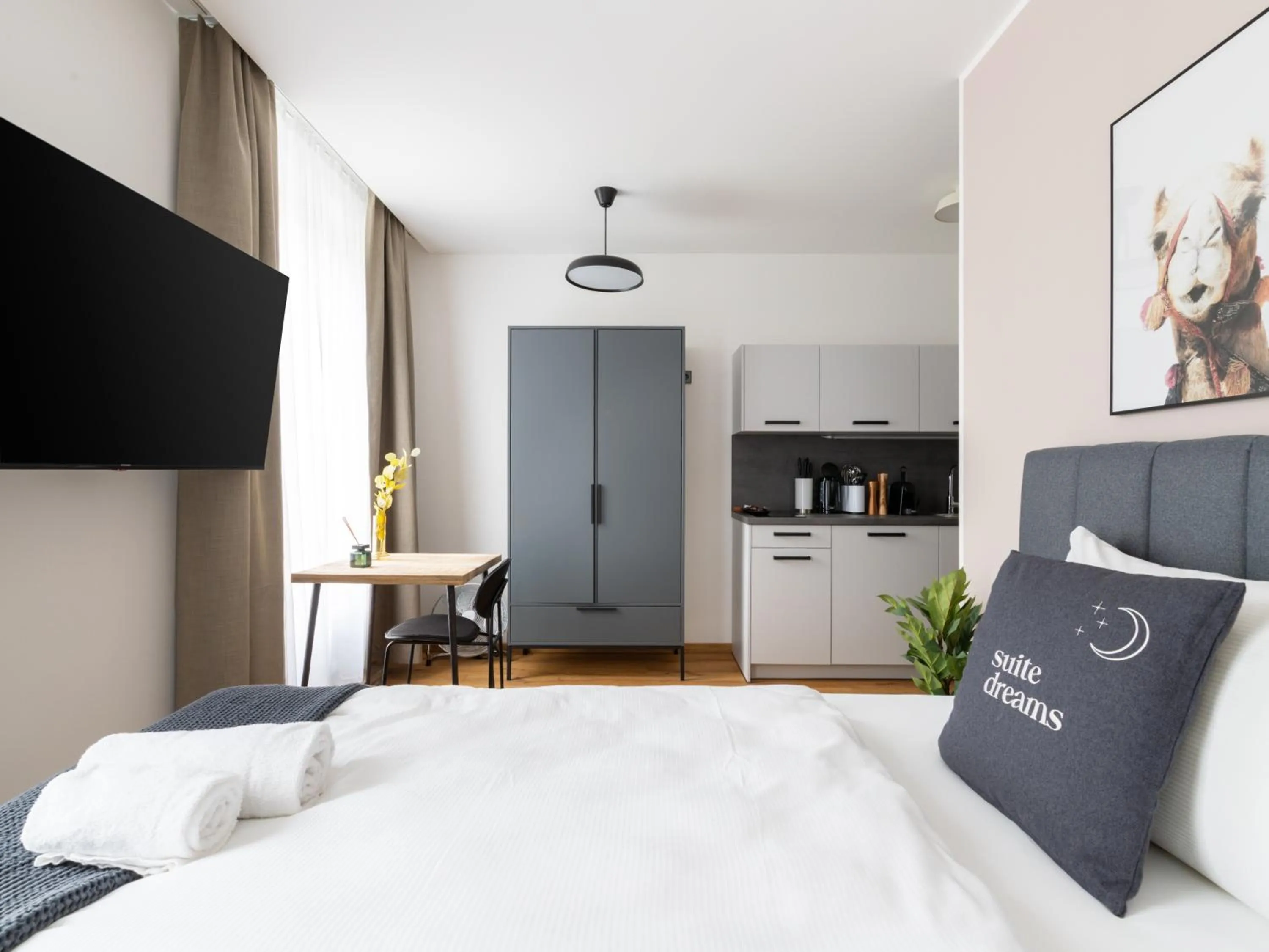 Bed in Limehome Villach Gerbergasse