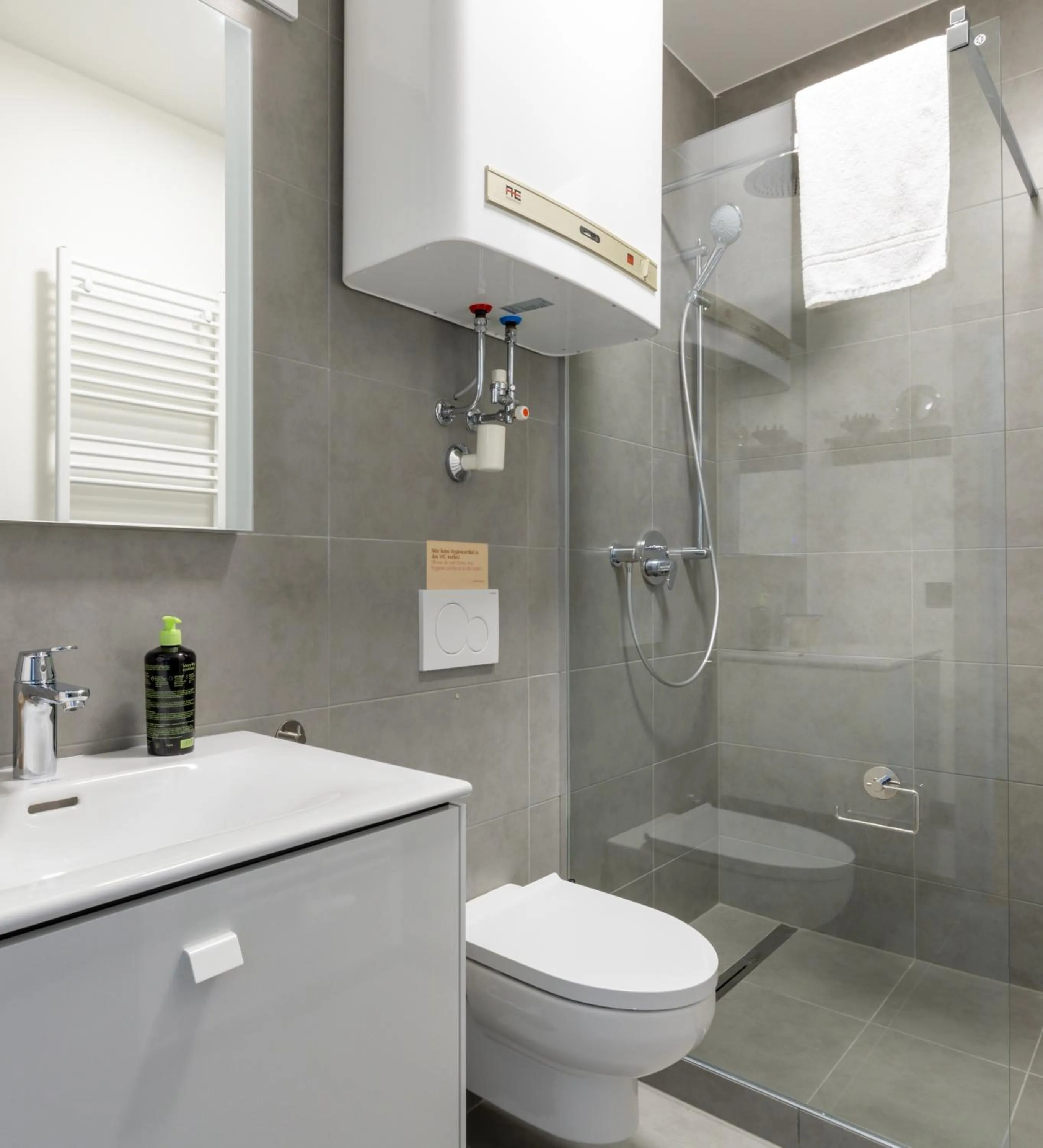 Shower in Limehome Villach Gerbergasse