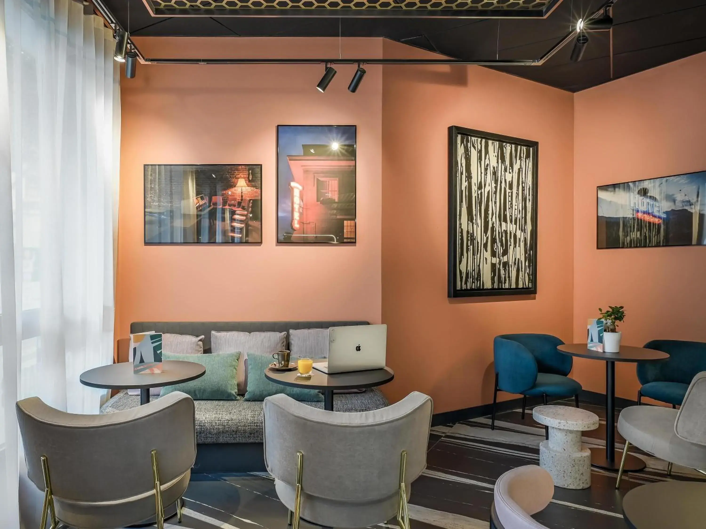 Restaurant/places to eat in Tribe Paris La Defense Esplanade Restaurant/places to eat in Tribe Paris La Defense Esplanade