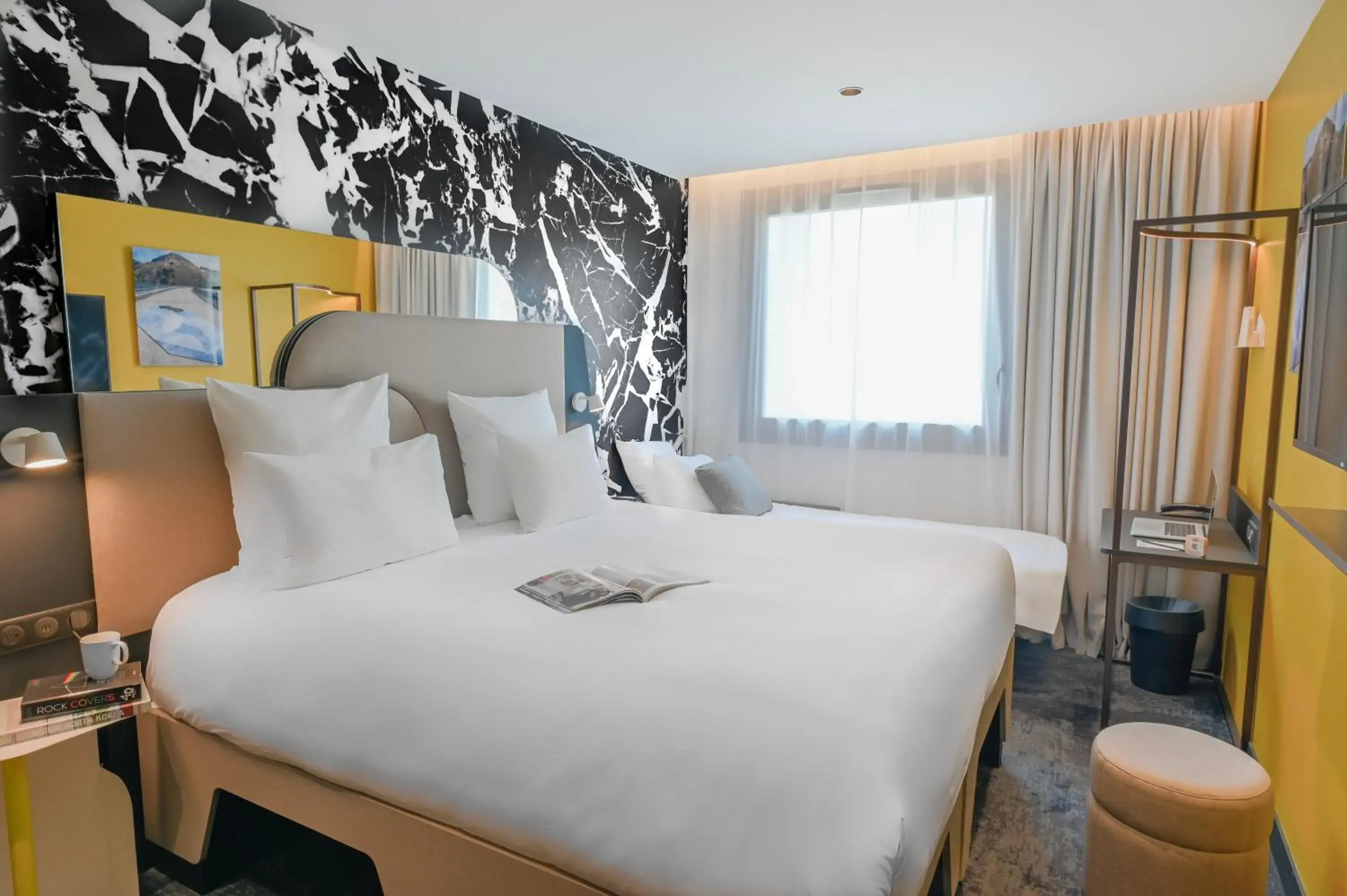 Photo of the whole room, Bed in Tribe Paris La Defense Esplanade Photo of the whole room, Bed in Tribe Paris La Defense Esplanade