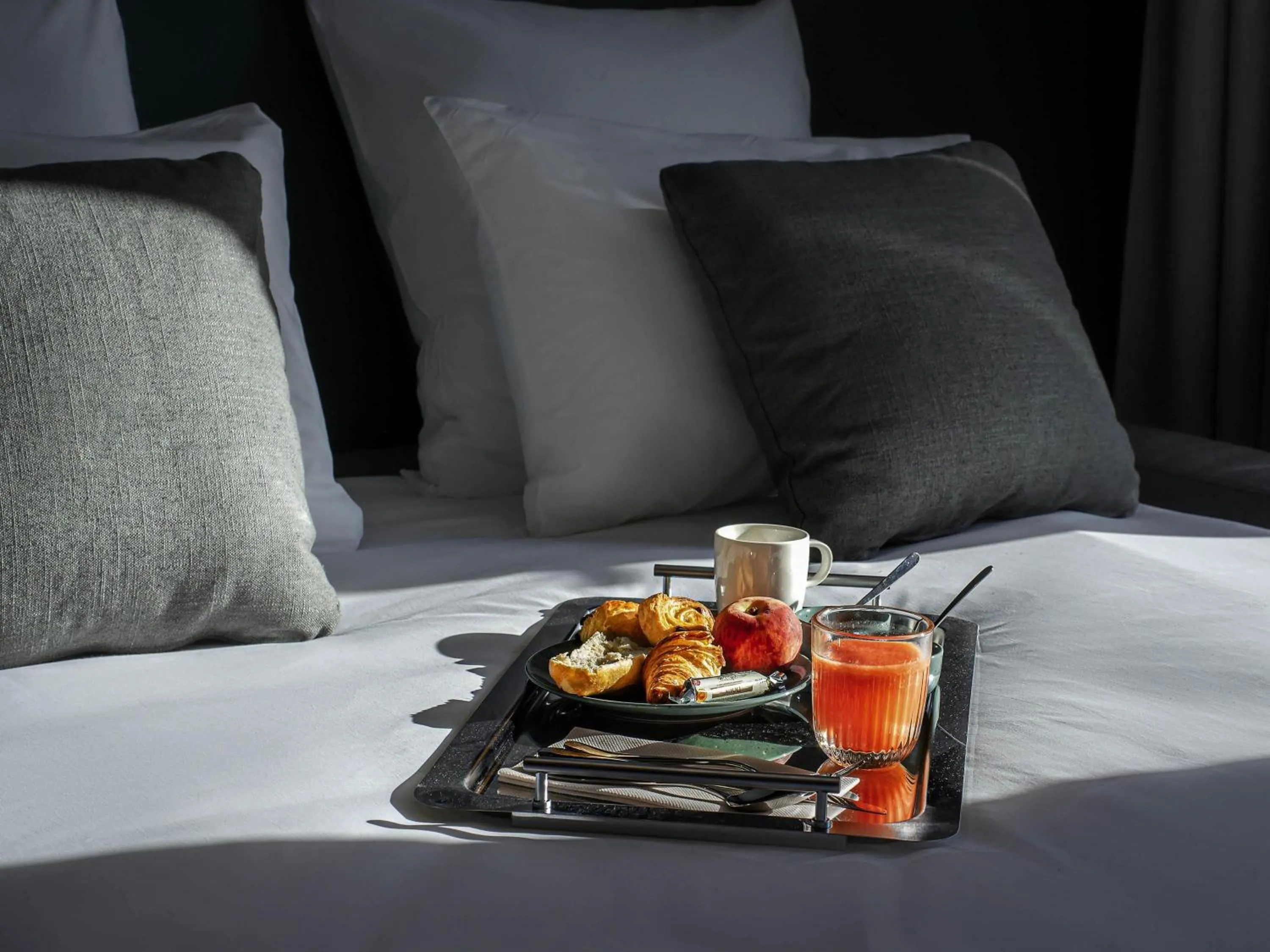 Bedroom, Bed in Tribe Paris La Defense Esplanade