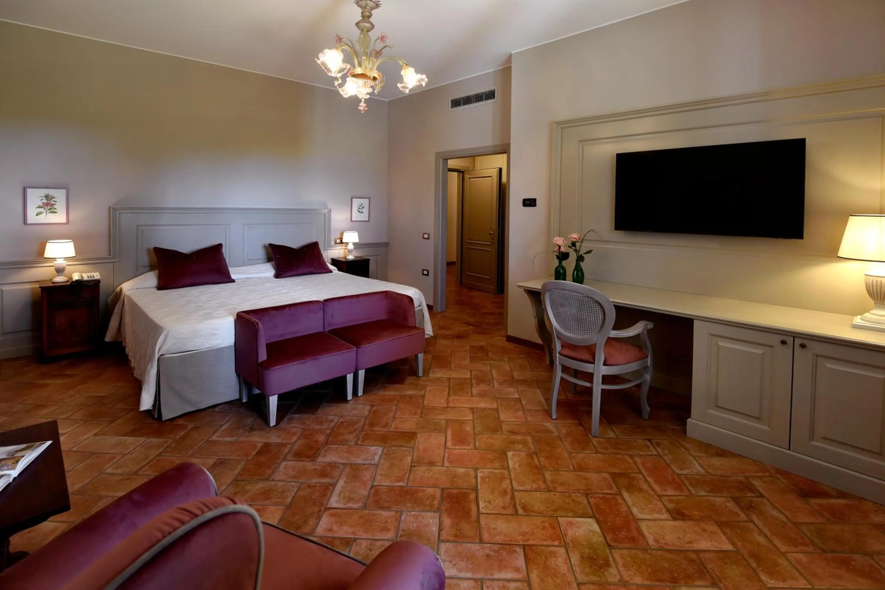 Photo of the whole room, Bed in Villa Santa Barbara