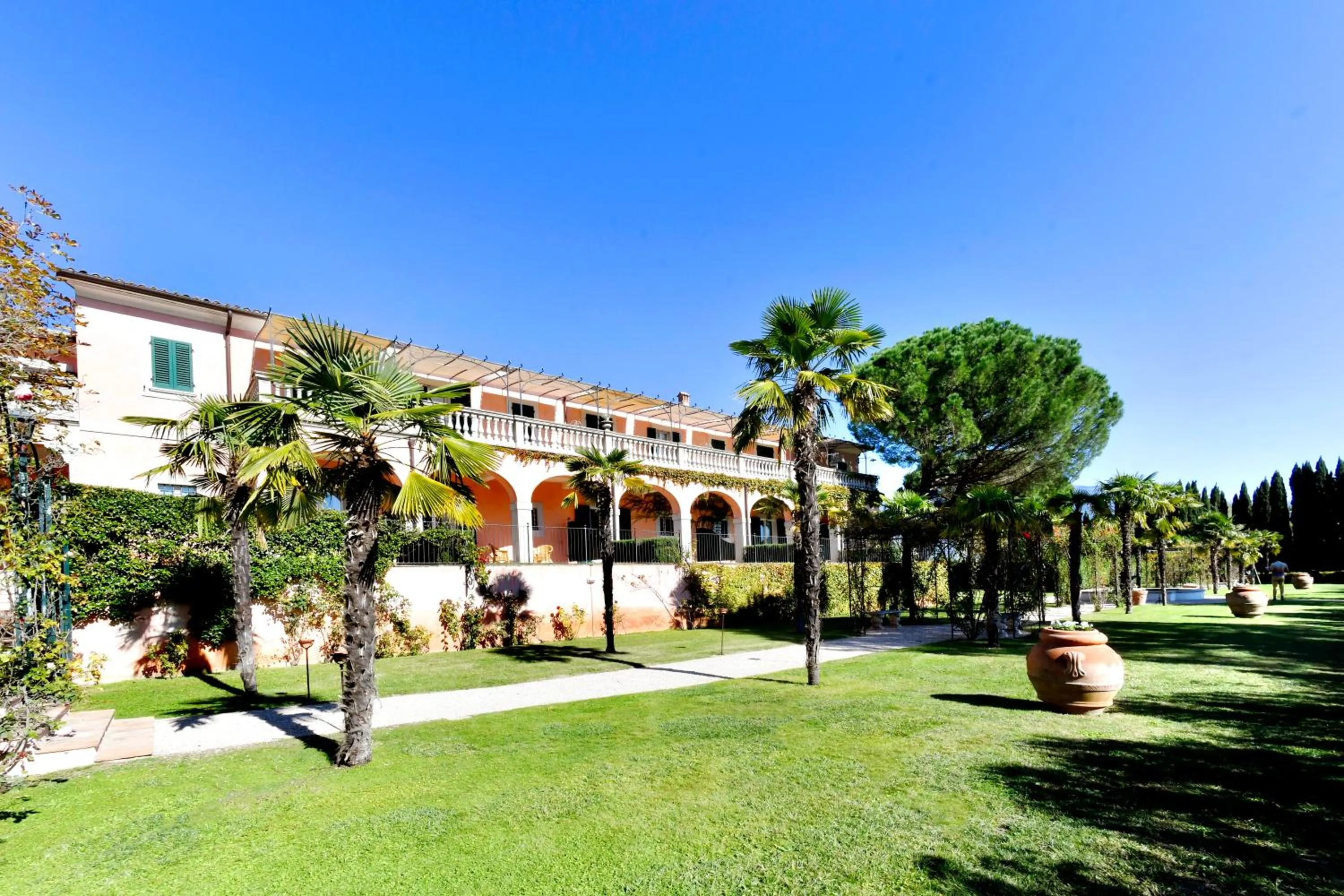 Property building in Villa Santa Barbara