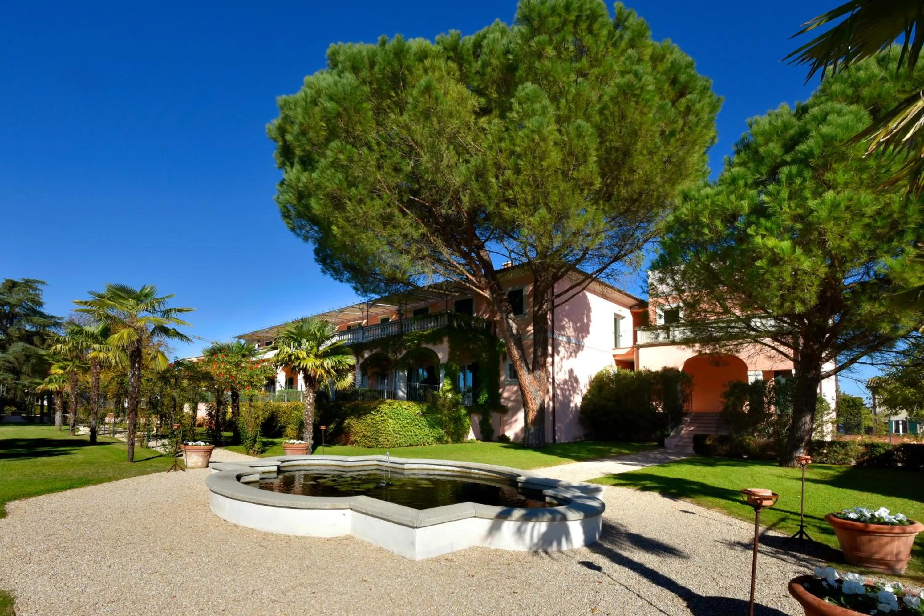 Property building in Villa Santa Barbara