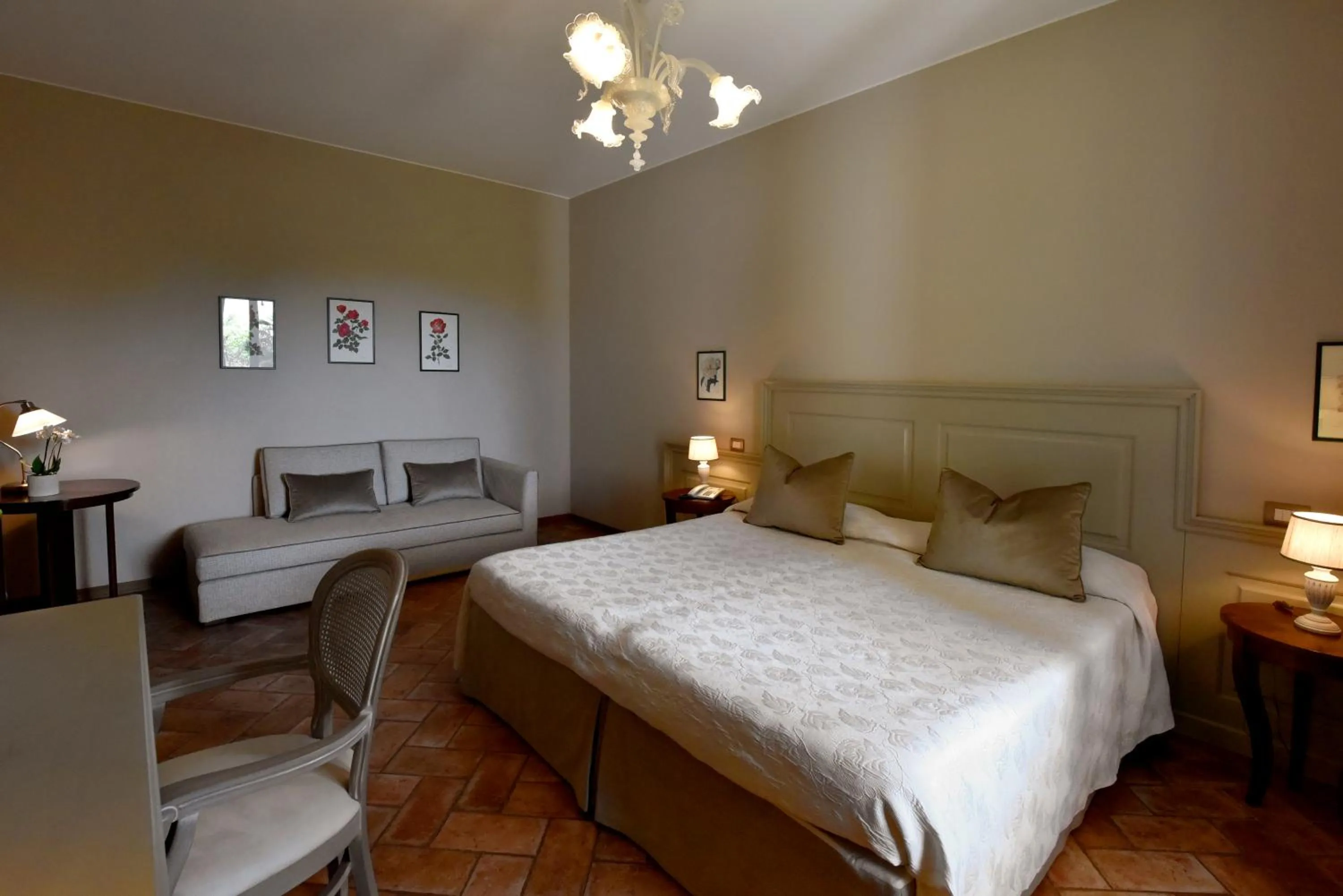 Photo of the whole room, Bed in Villa Santa Barbara