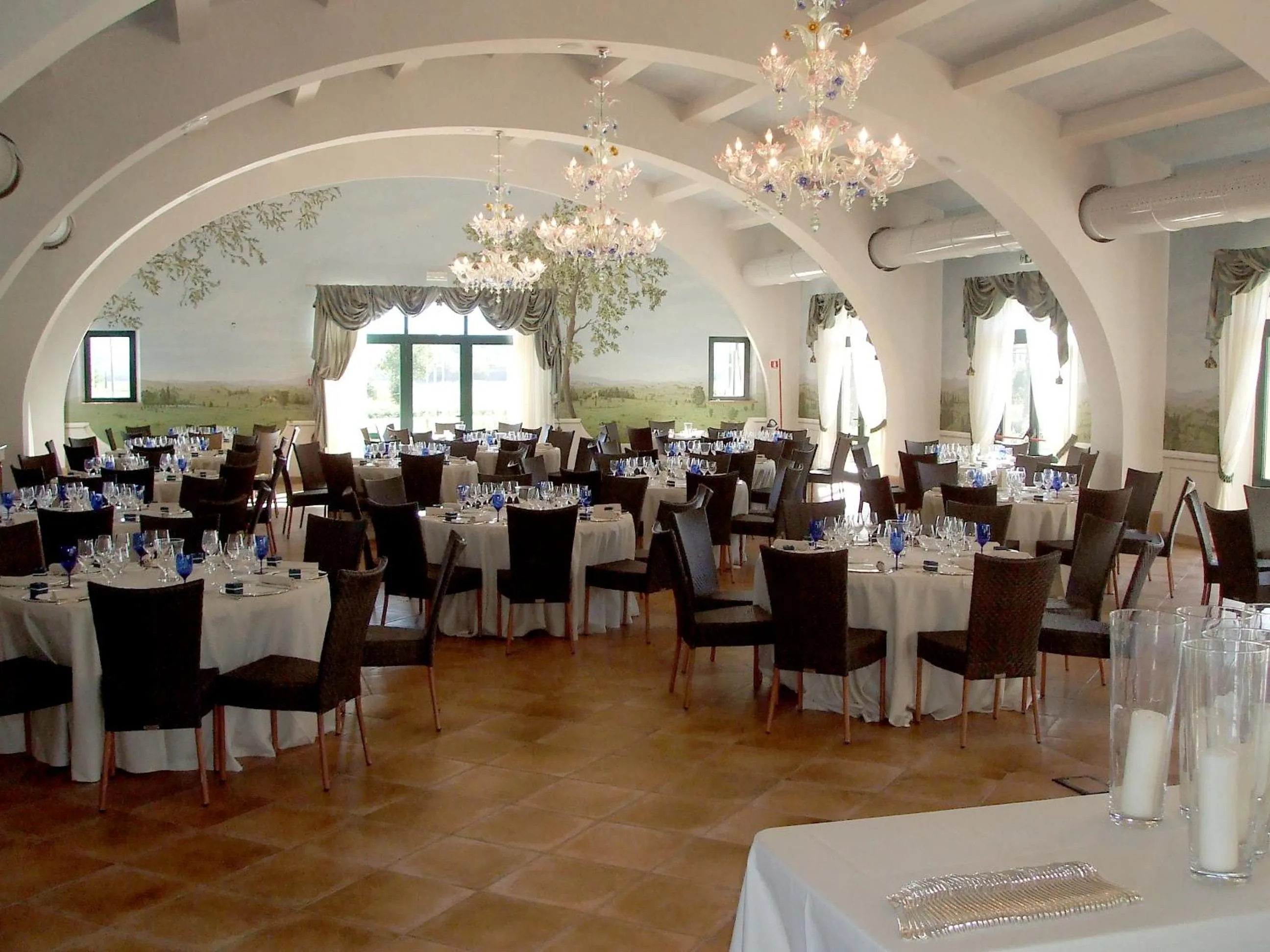Restaurant/places to eat in Villa Santa Barbara