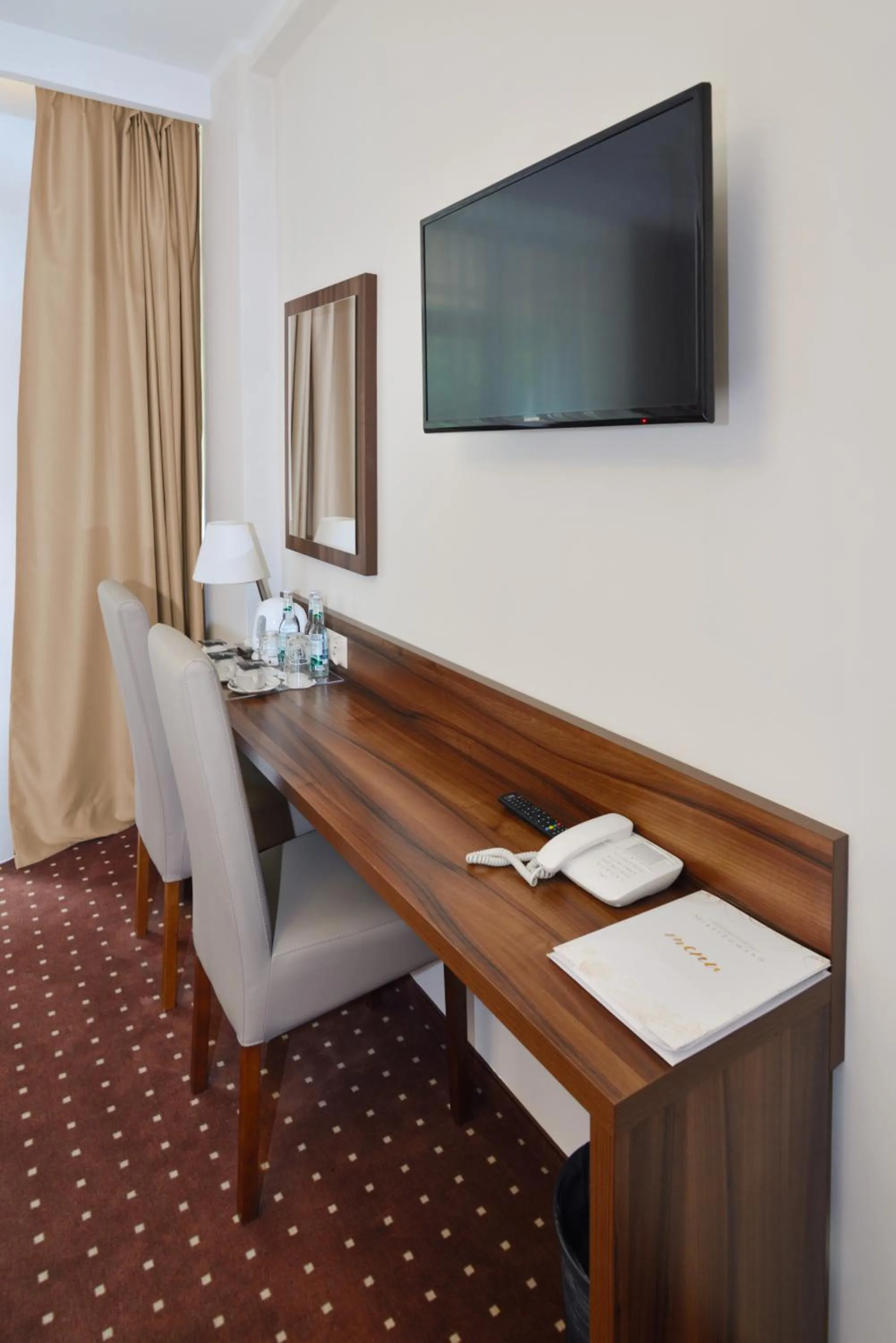 TV and multimedia in Hotel Podium