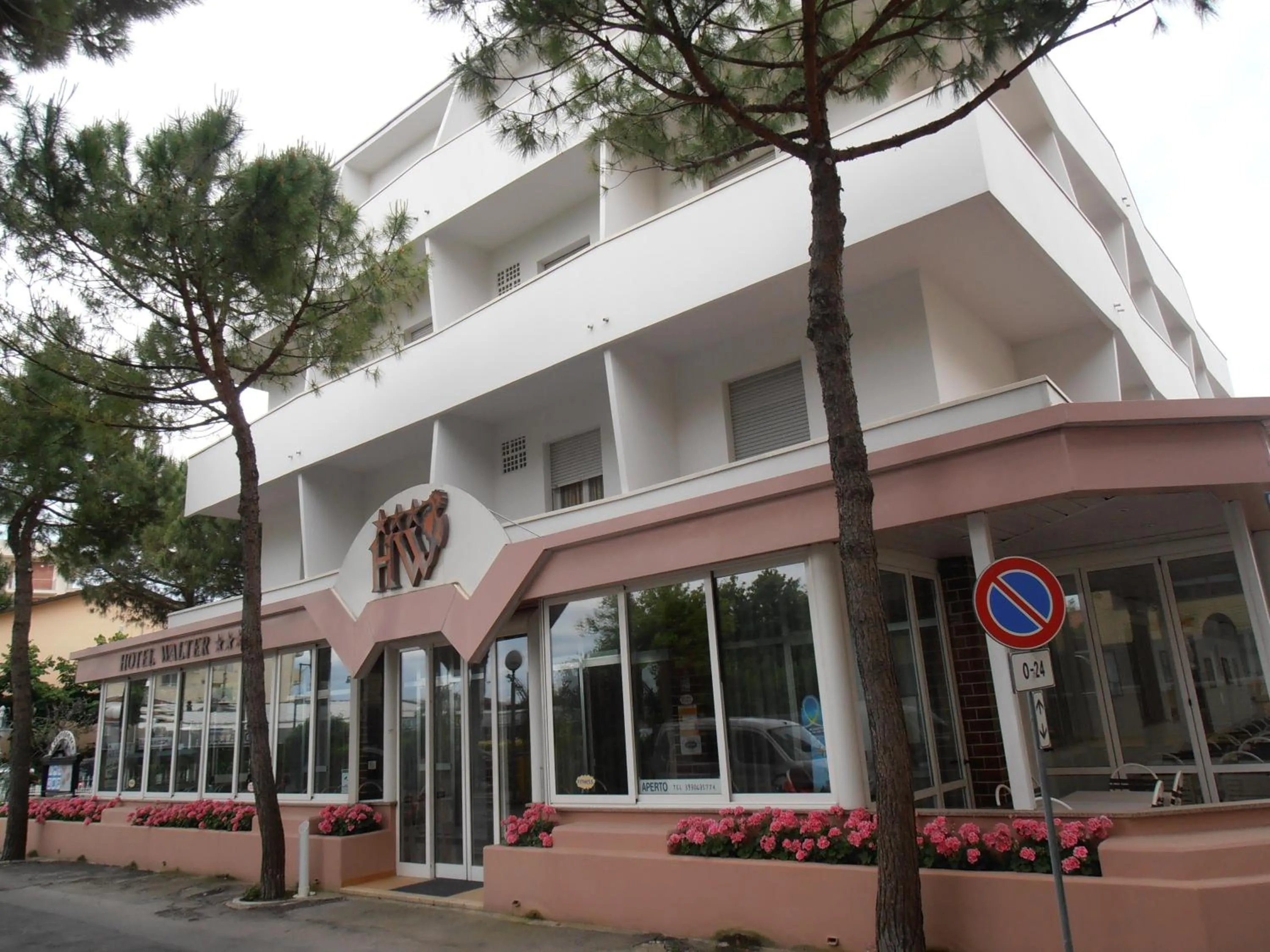 Facade/entrance in Hotel Walter