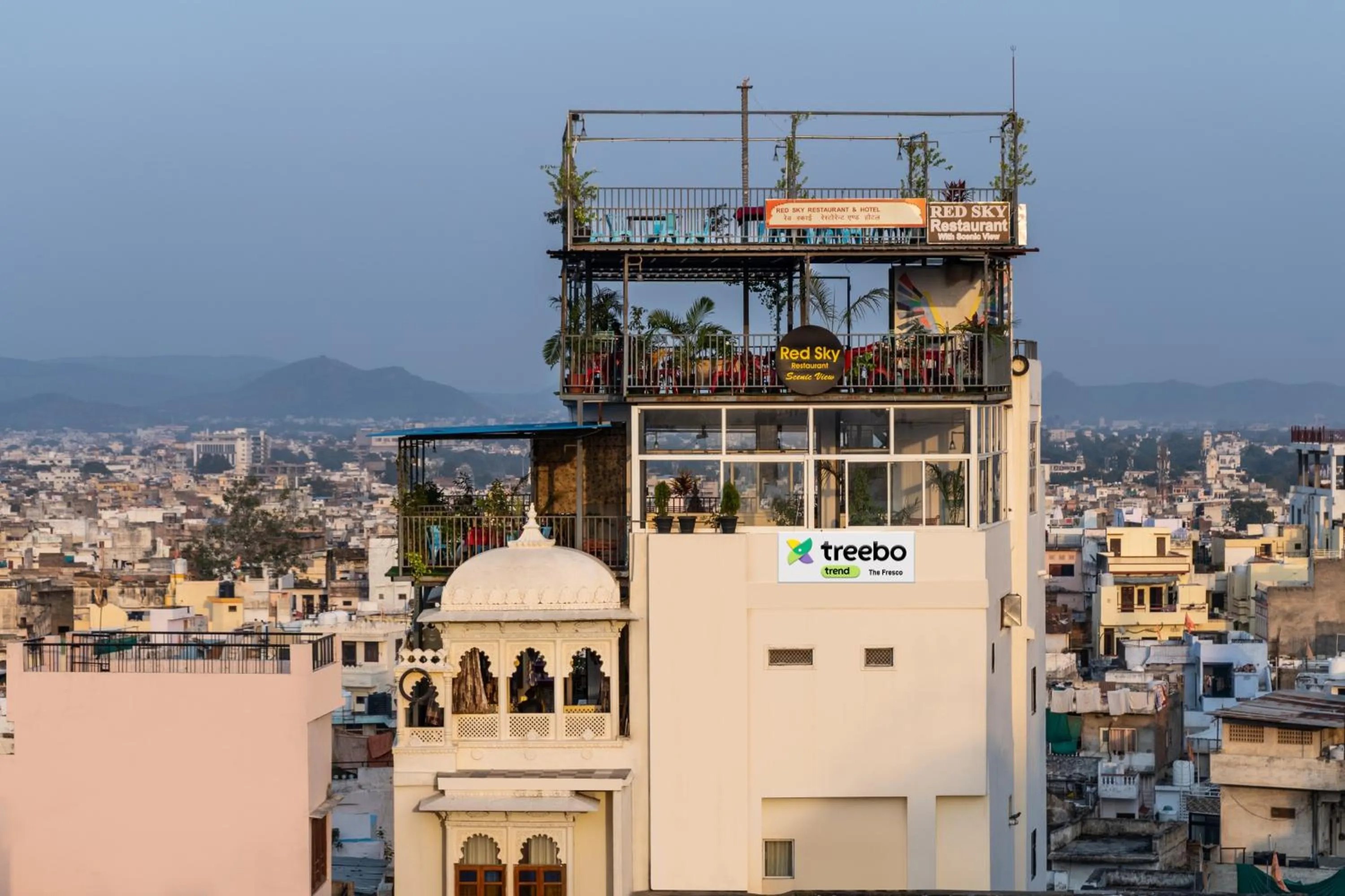 Facade/entrance in Treebo The Fresco Lake Pichola