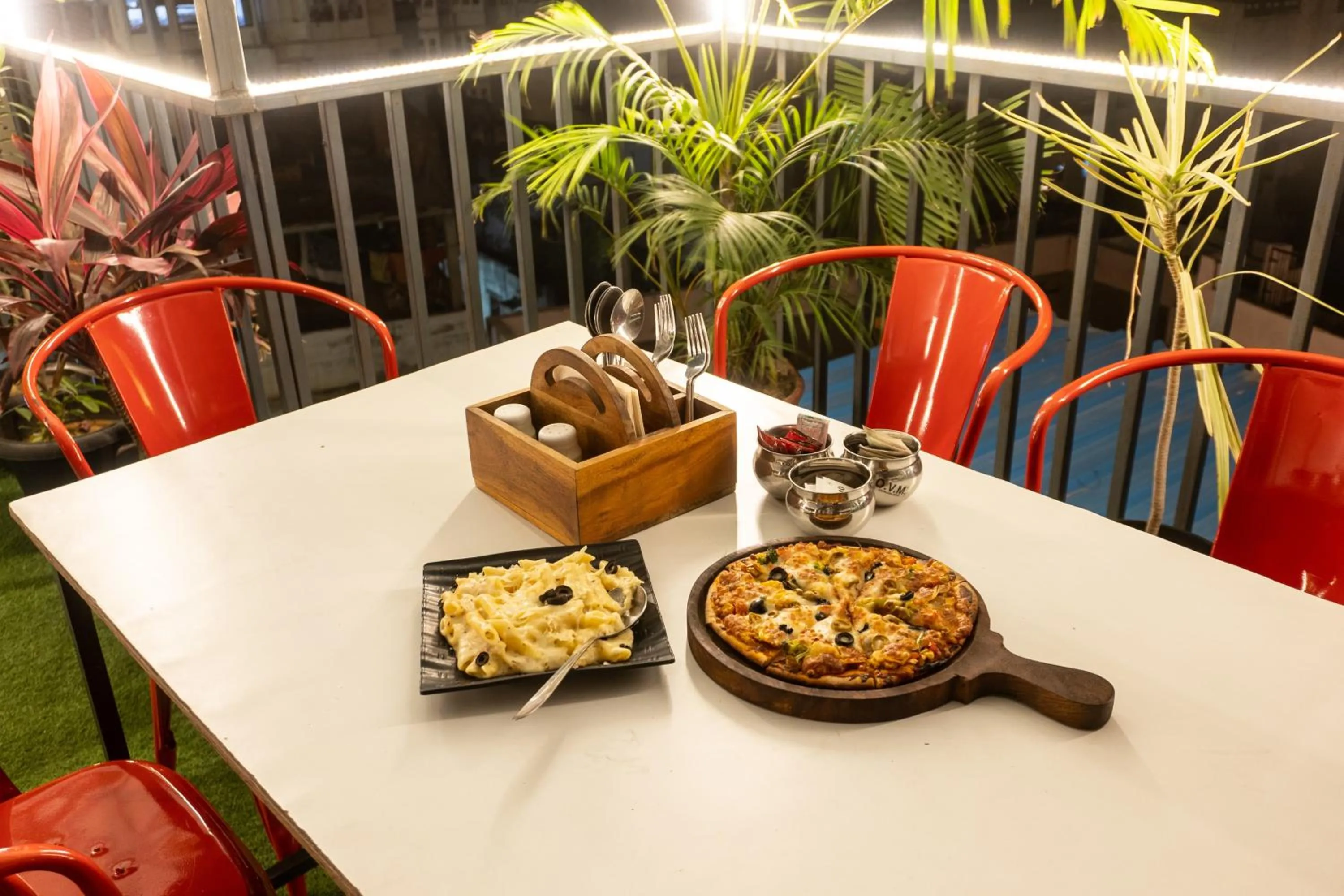 Restaurant/places to eat in Treebo The Fresco Lake Pichola