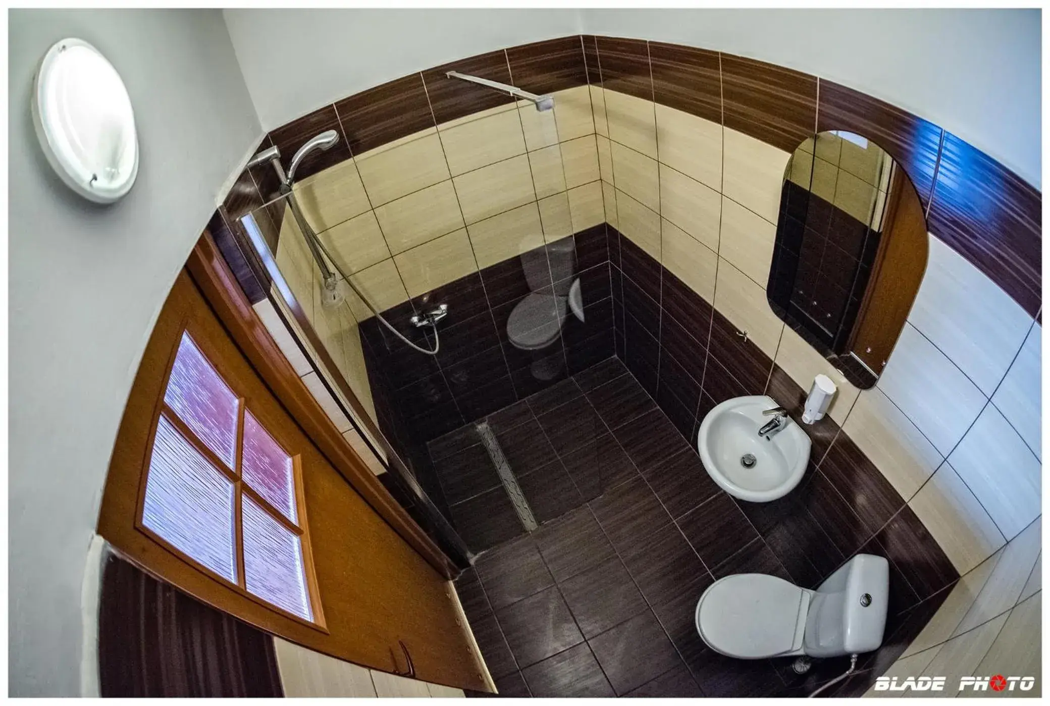 Triple Room with Private Bathroom in Kompleks Noclegowy Warka Triple Room with Private Bathroom in Kompleks Noclegowy Warka