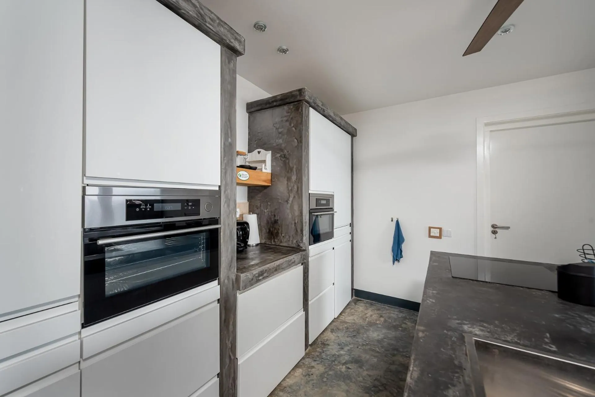 Kitchen or kitchenette in Bloozz resort Bonaire