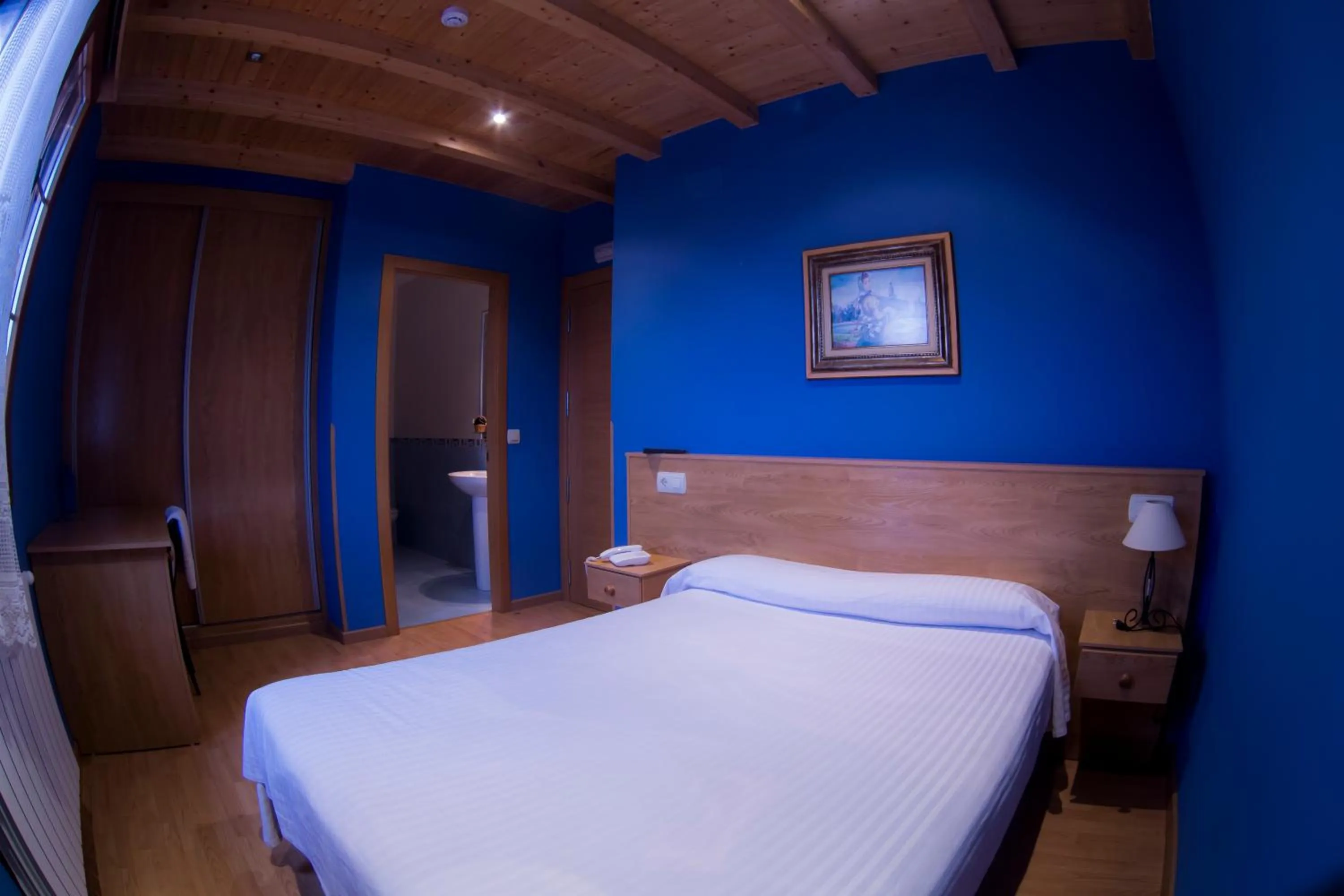 Photo of the whole room, Bed in Hotel el Horreo de Avilés