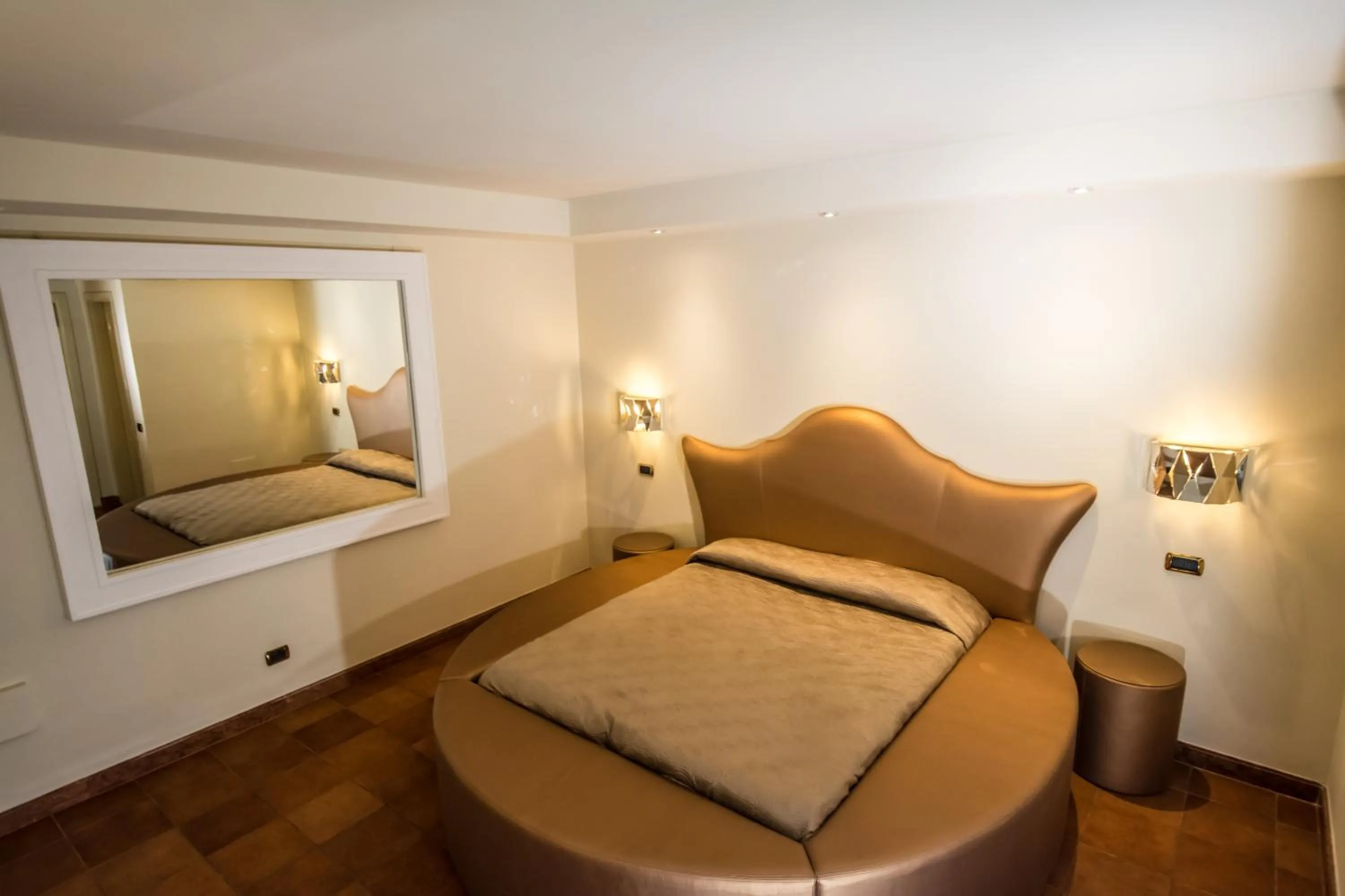 Photo of the whole room in Hotel Quadrifoglio Roma Eur