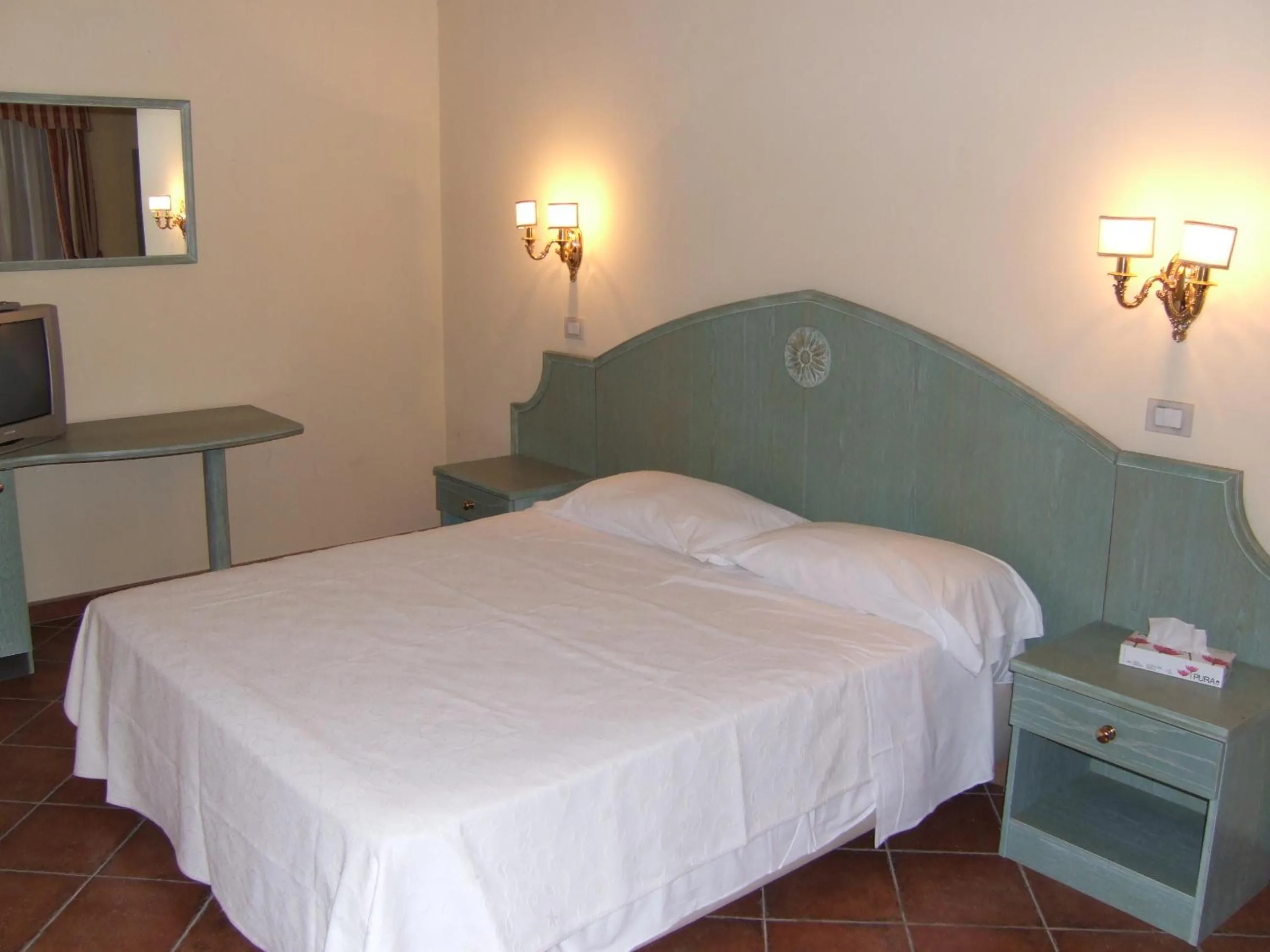Bed in Hotel Quadrifoglio Roma Eur