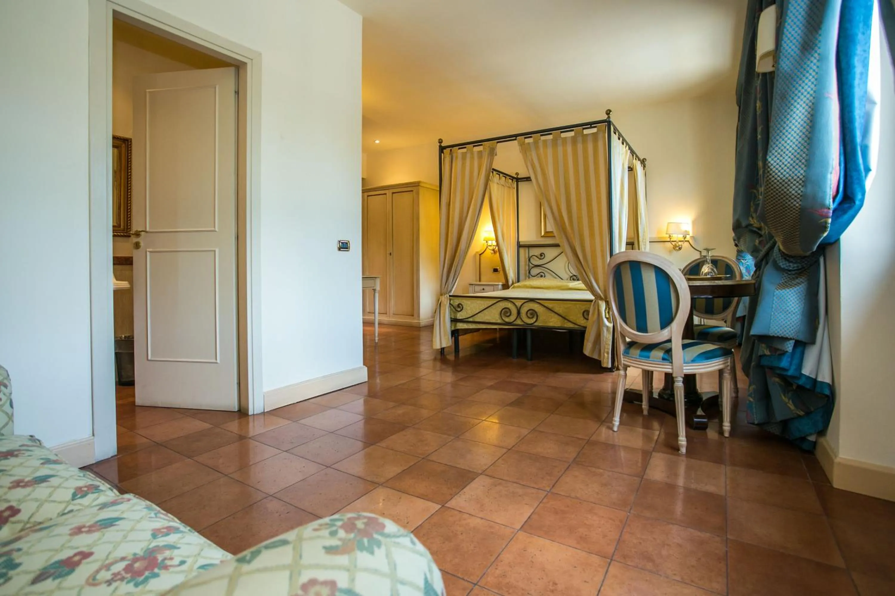 Bed in Hotel Quadrifoglio Roma Eur