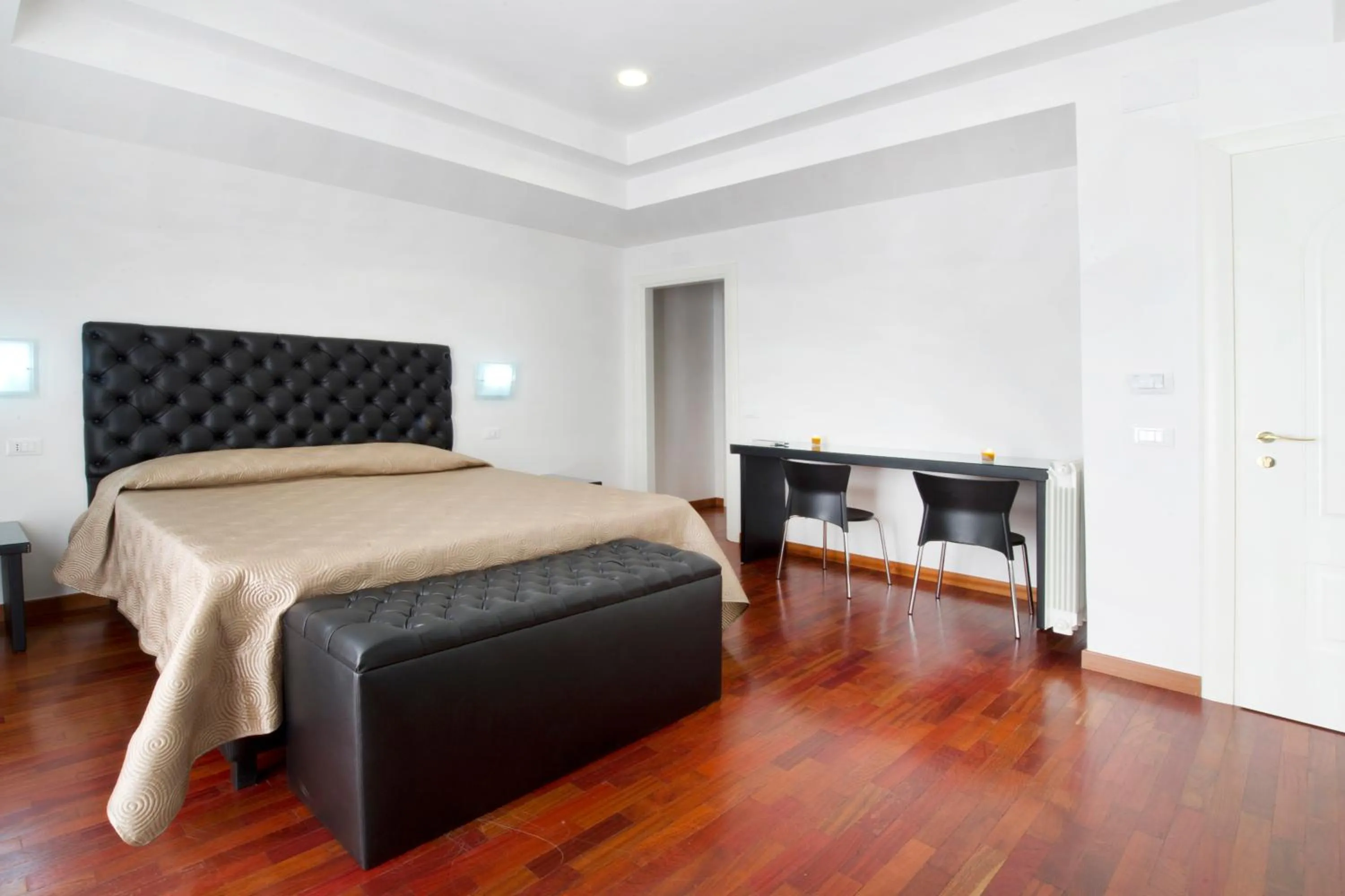 Bed in Hotel Quadrifoglio Roma Eur