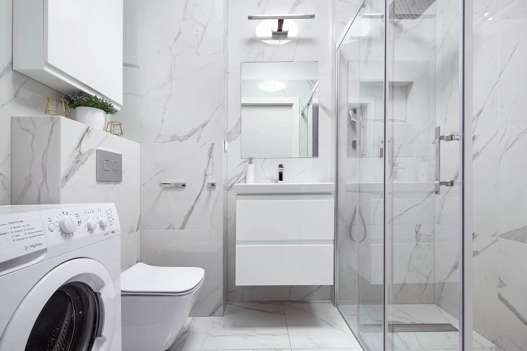 Shower in Sleepy3city Plac Unii