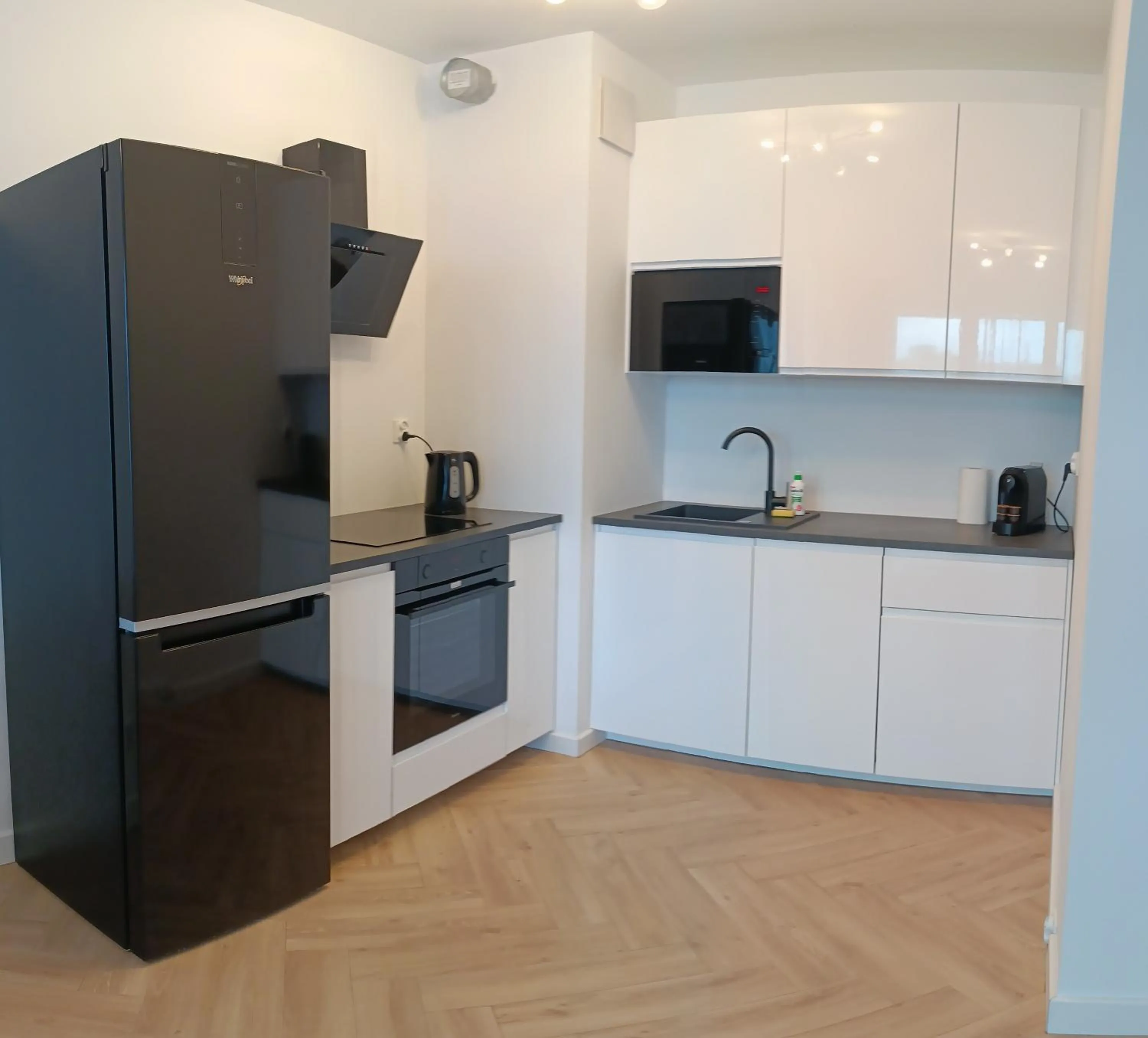 Kitchen or kitchenette in Sleepy3city Plac Unii