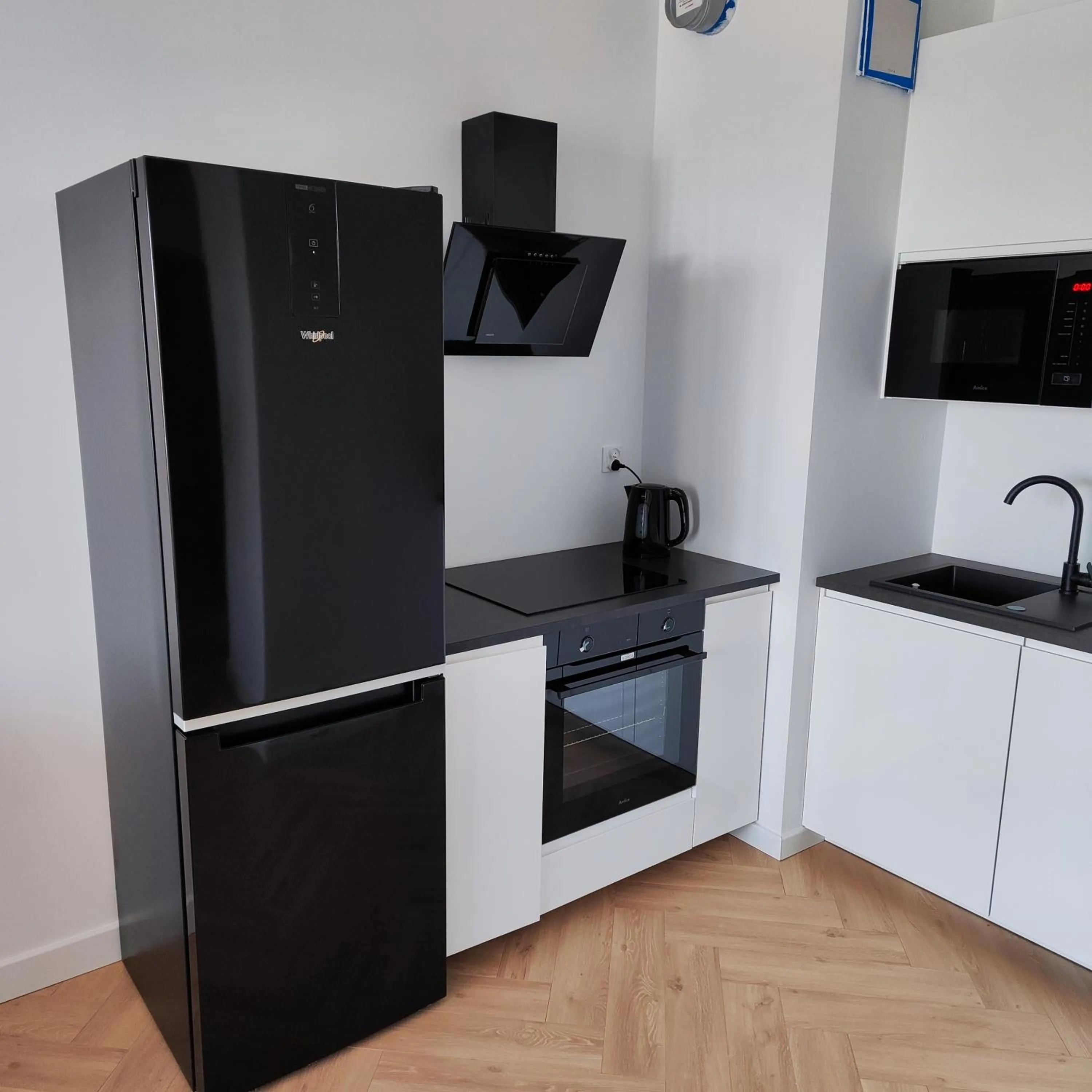 Kitchen or kitchenette in Sleepy3city Plac Unii