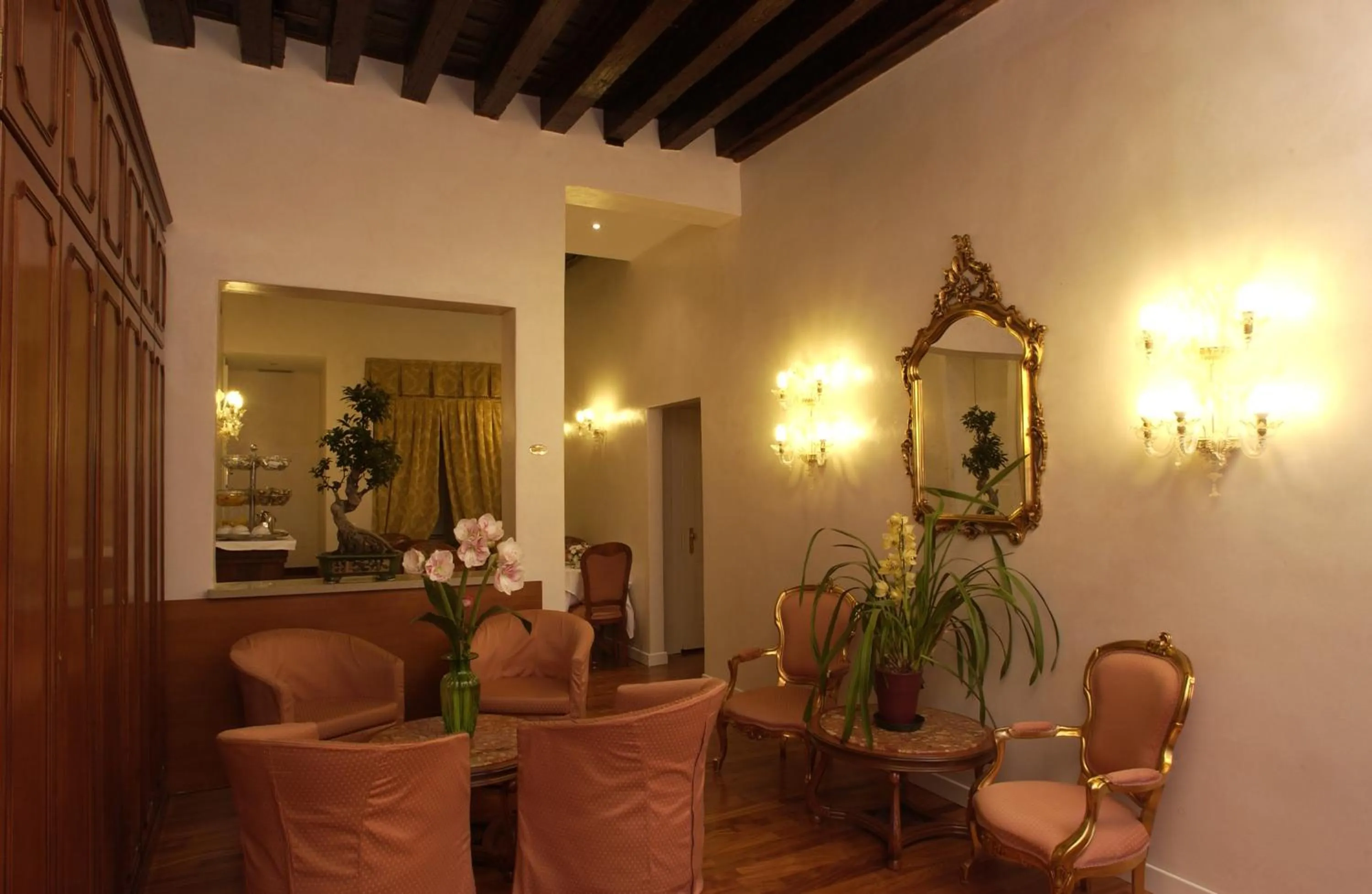 Lounge or bar in Hotel Locanda Canal