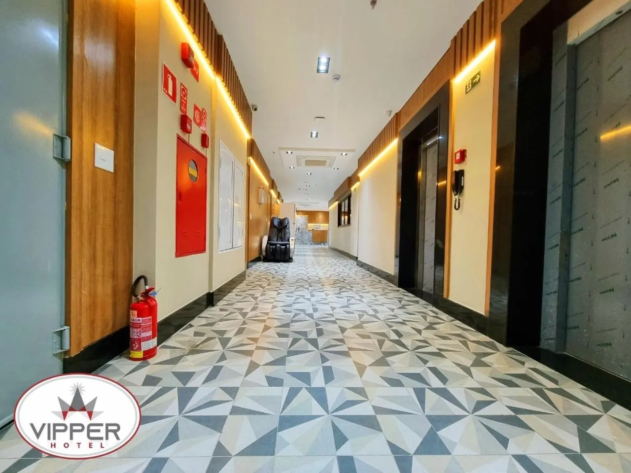 VIPPER Hotel