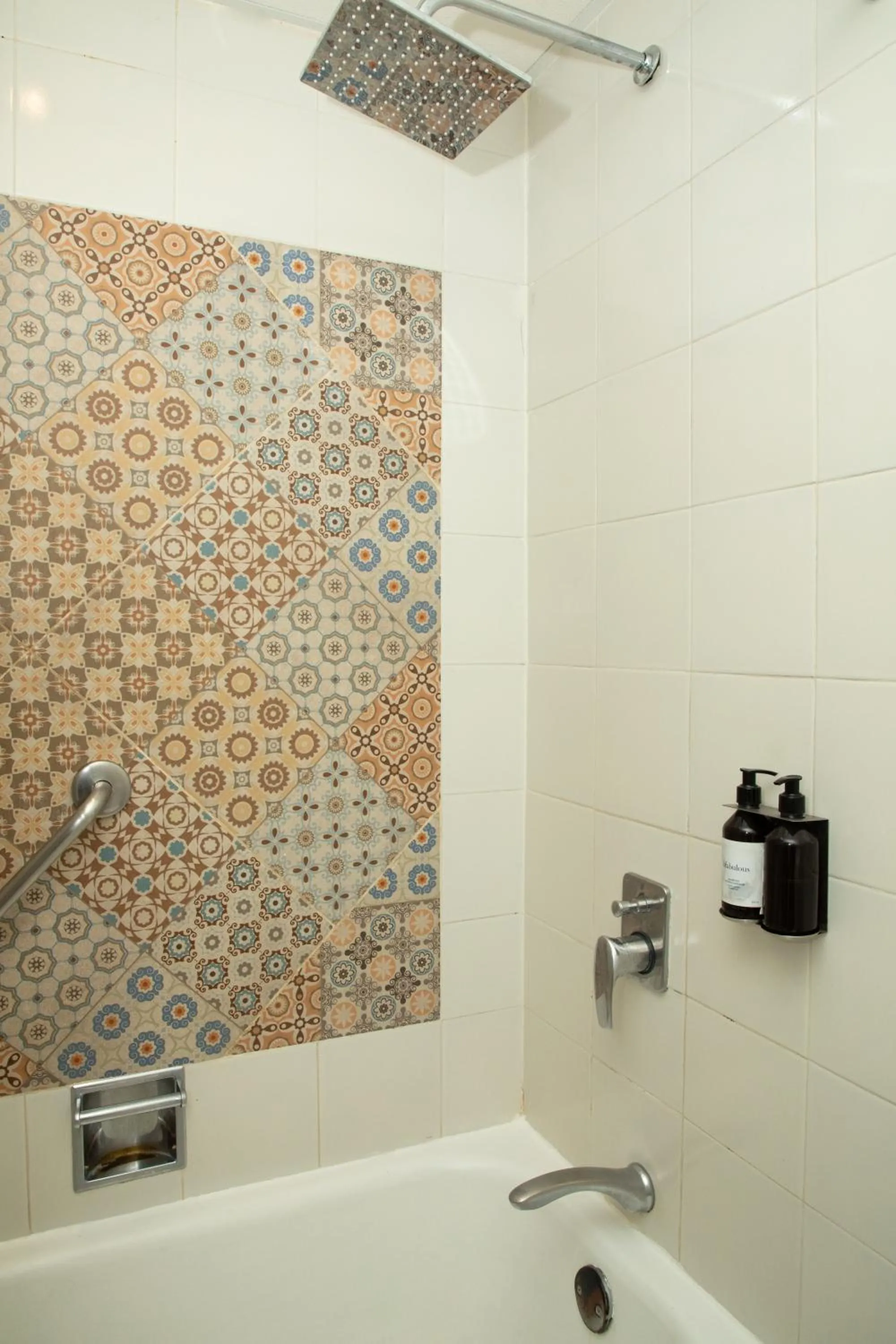 Bathroom in Hotel B Urban Xaman by Fontán Reforma