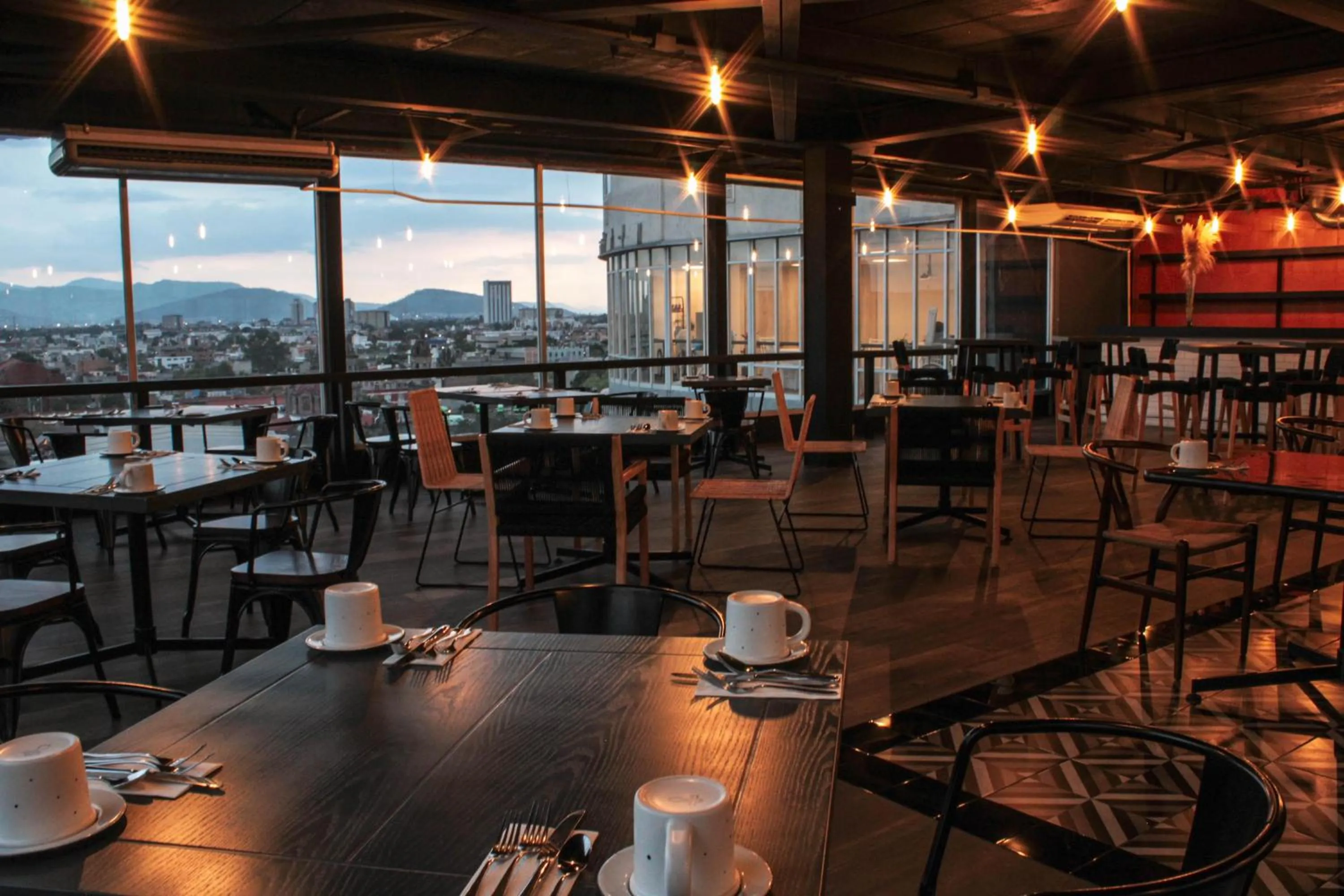 Restaurant/places to eat in Hotel B Urban Xaman by Fontán Reforma