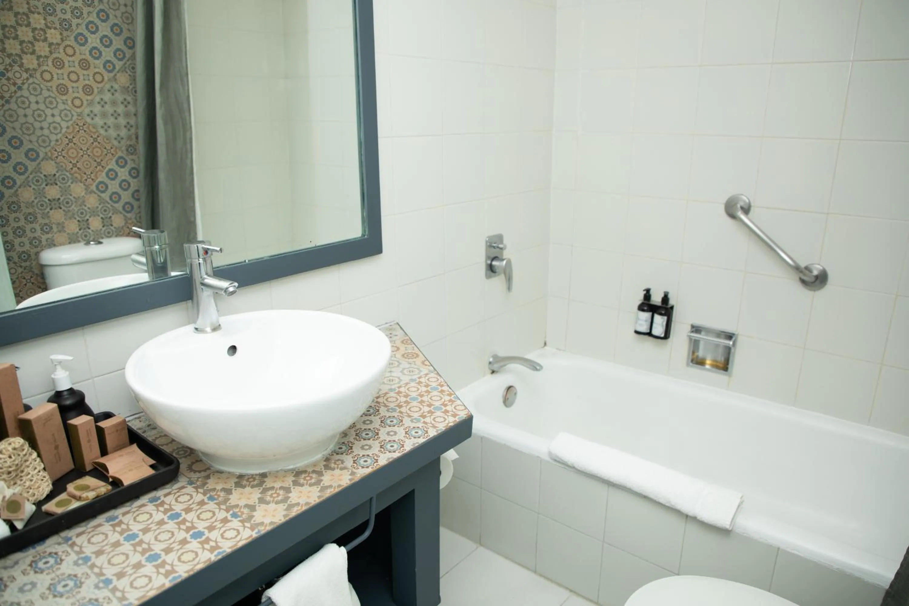 Bathroom in Hotel B Urban Xaman by Fontán Reforma