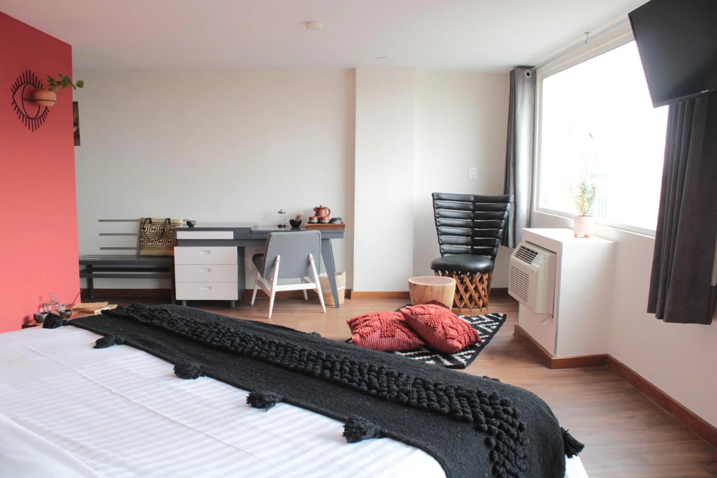 Seating area, Bed in Hotel B Urban Xaman by Fontán Reforma