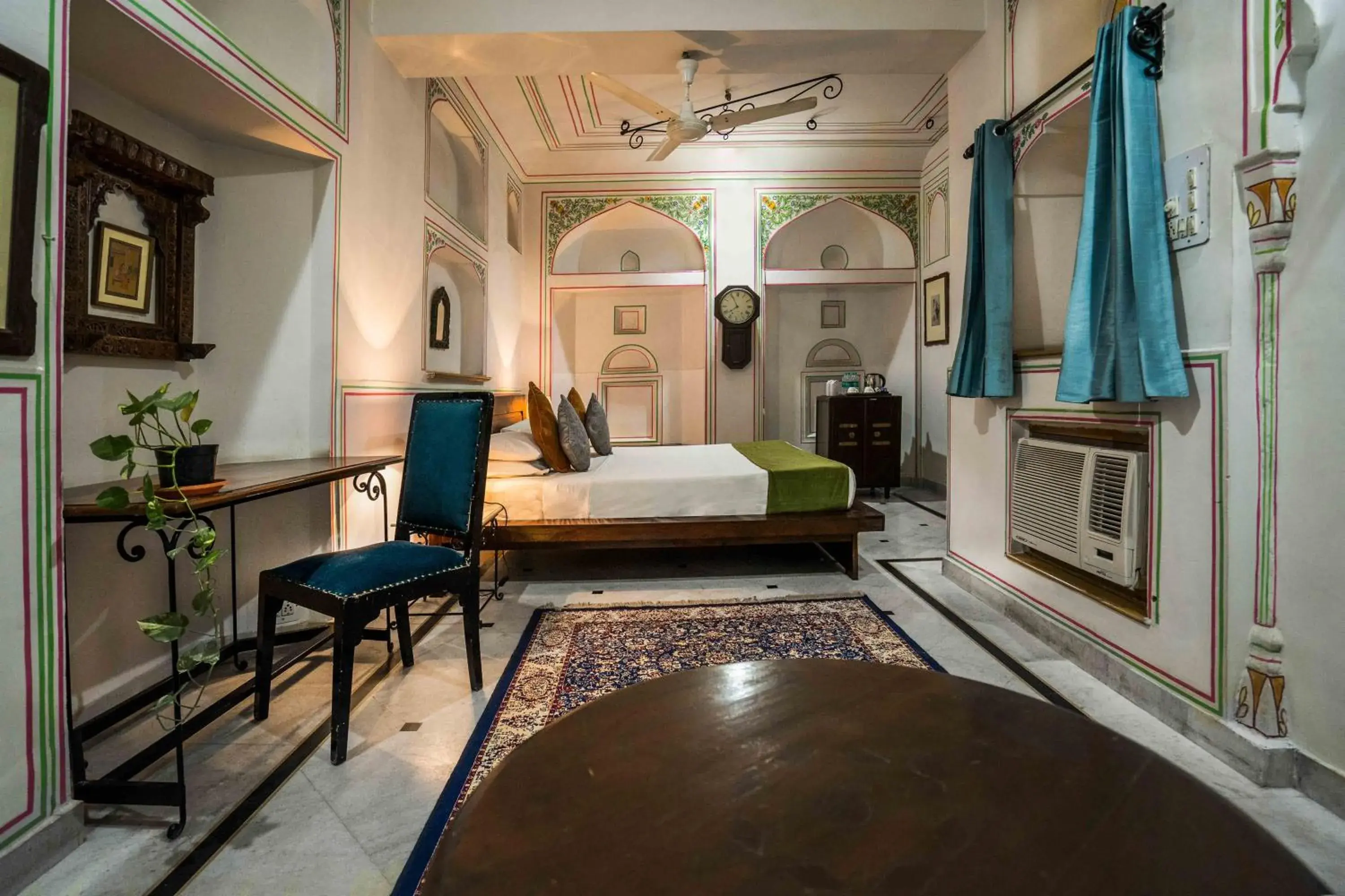 Bedroom, Bed in Diggi Palace - A City Center Hidden Heritage Gem Bedroom, Bed in Diggi Palace - A City Center Hidden Heritage Gem