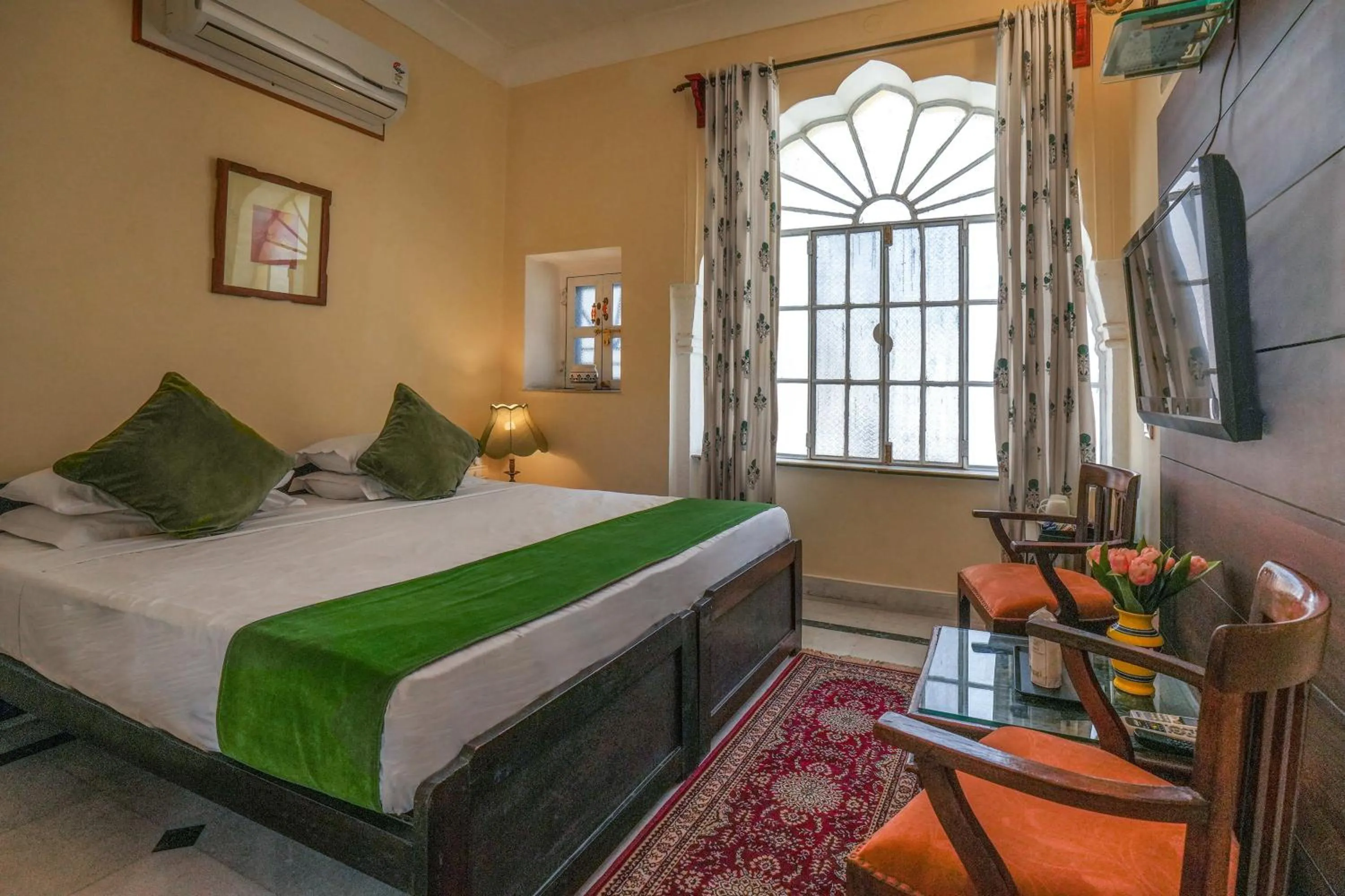 Bedroom, Bed in Diggi Palace - A City Center Hidden Heritage Gem