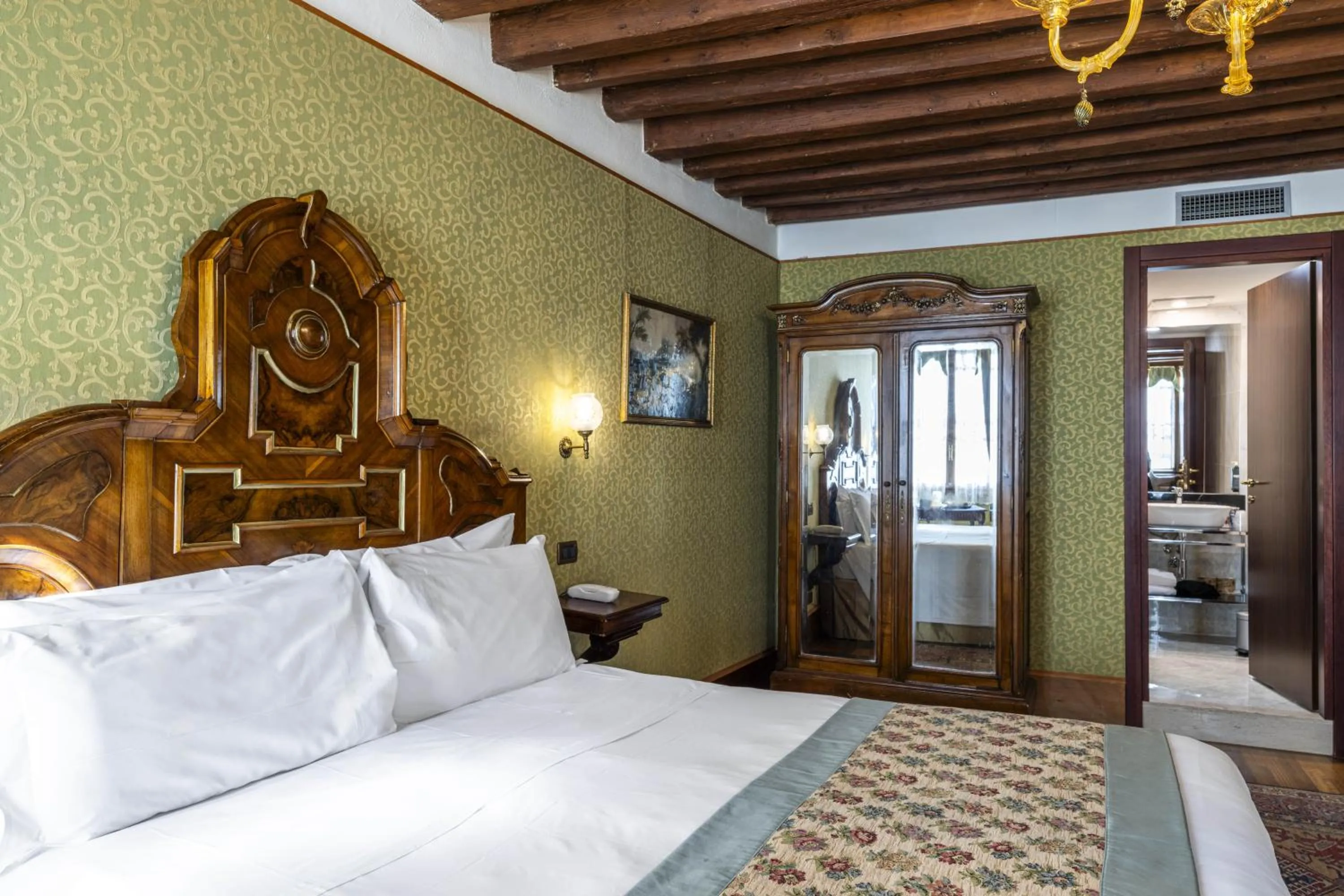 Bedroom, Bed in Hotel Casa Nicolò Priuli