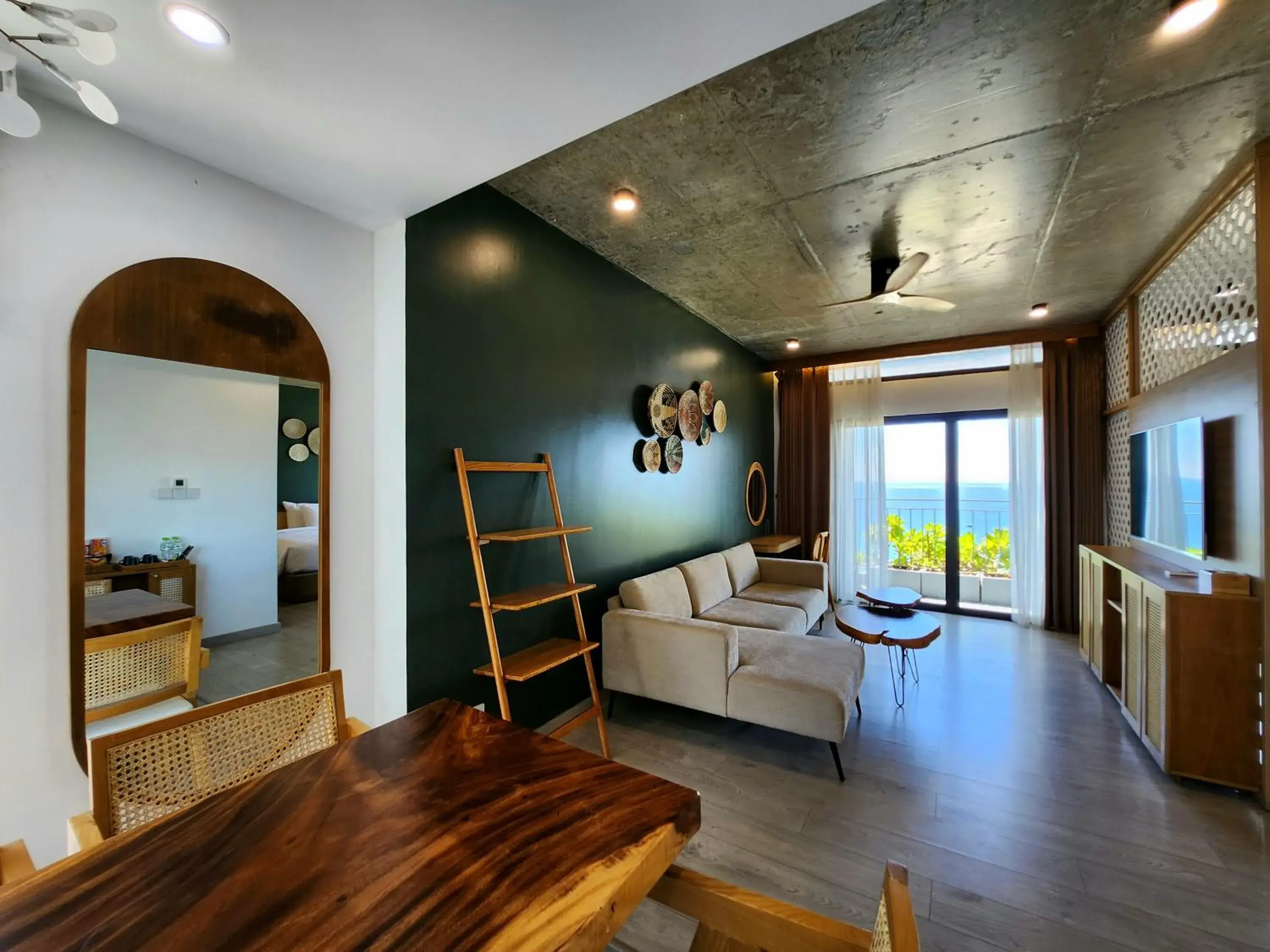 Studio Ocean View in Leaf Beachfront Hotel Da Nang Studio Ocean View in Leaf Beachfront Hotel Da Nang