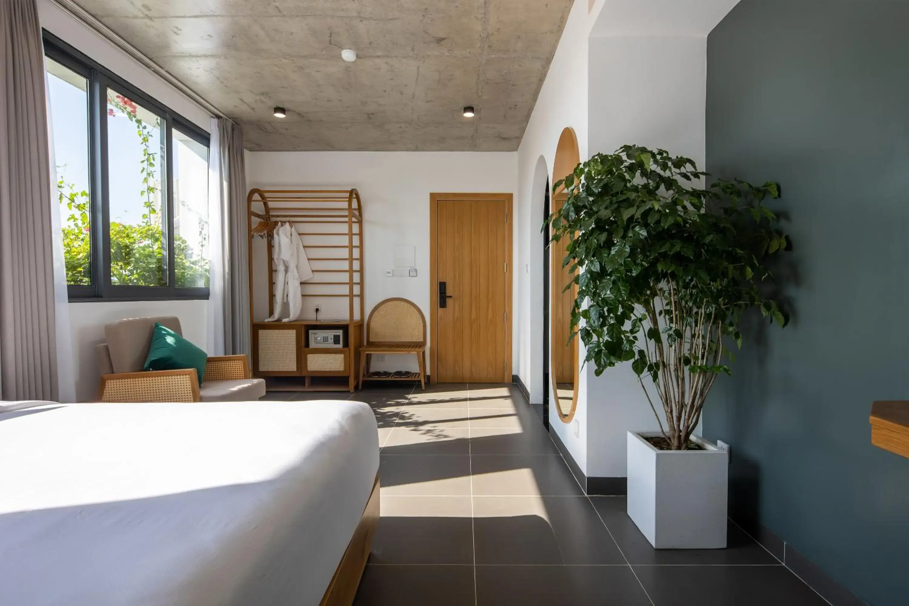 Bed in Leaf Beachfront Hotel Da Nang Bed in Leaf Beachfront Hotel Da Nang